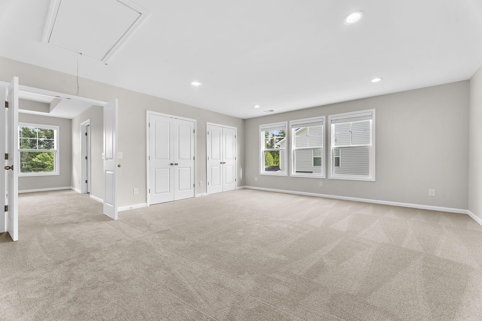 2512 Hummingbird Lane