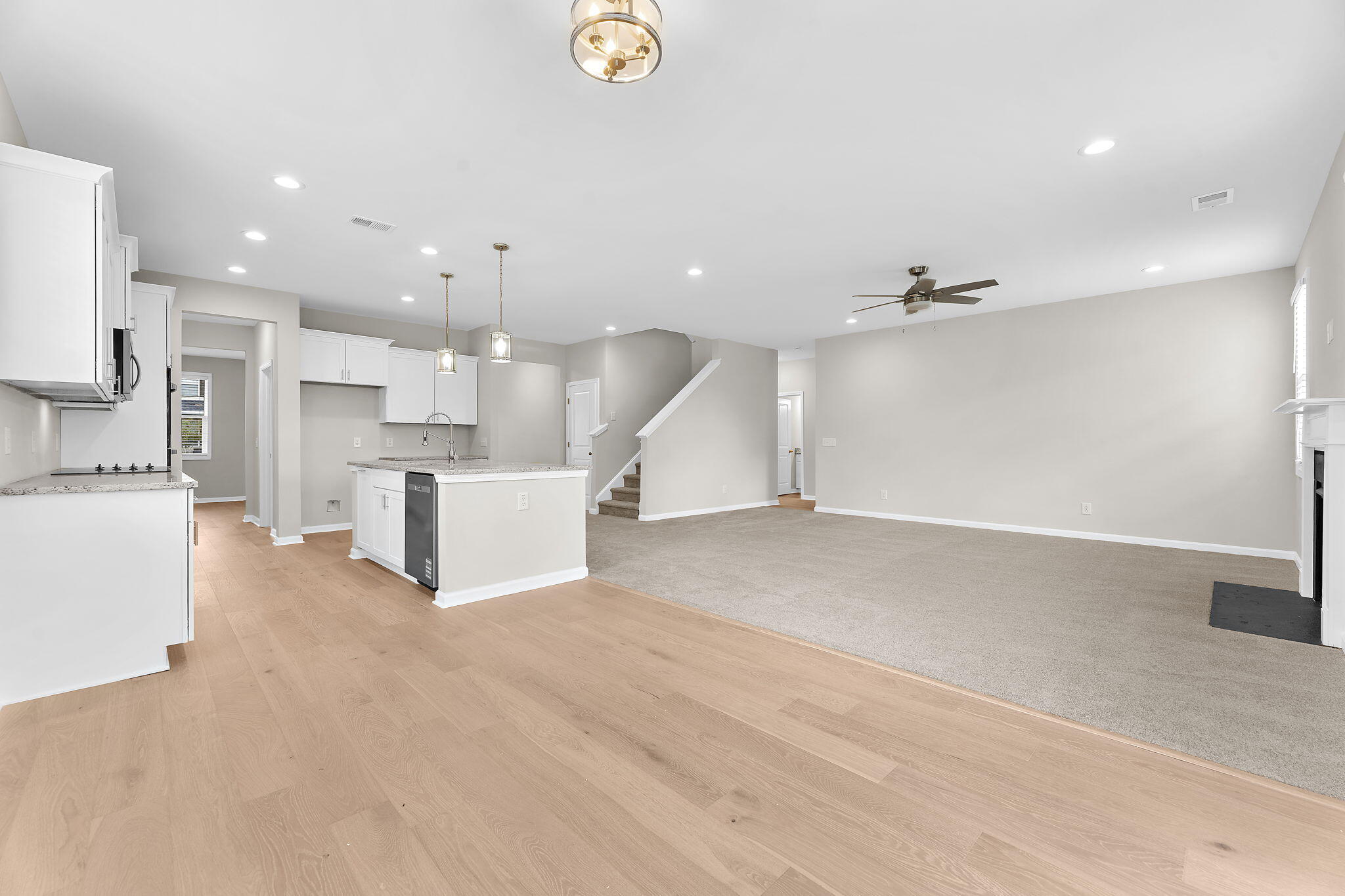 2512 Hummingbird Lane