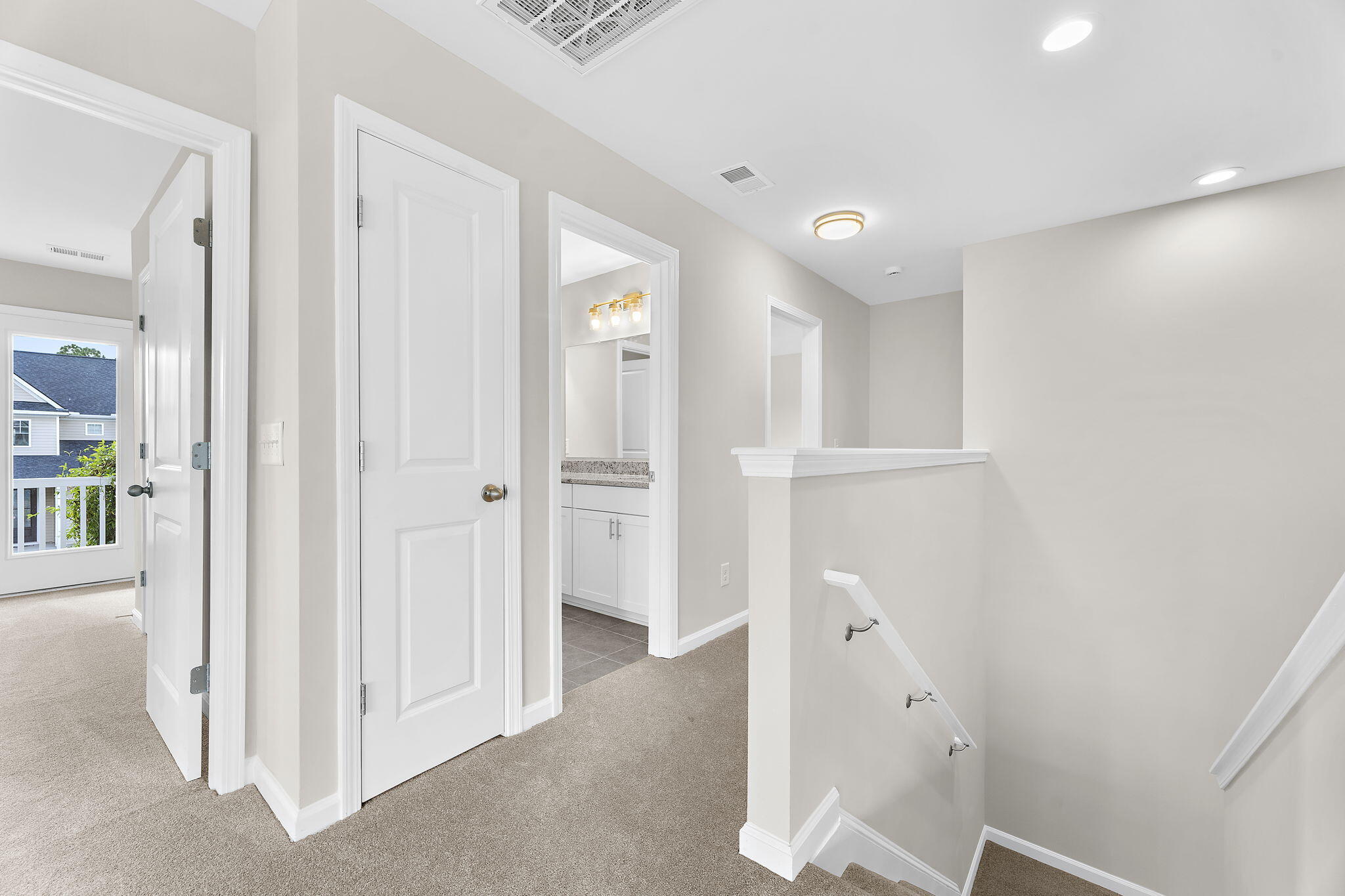 2512 Hummingbird Lane