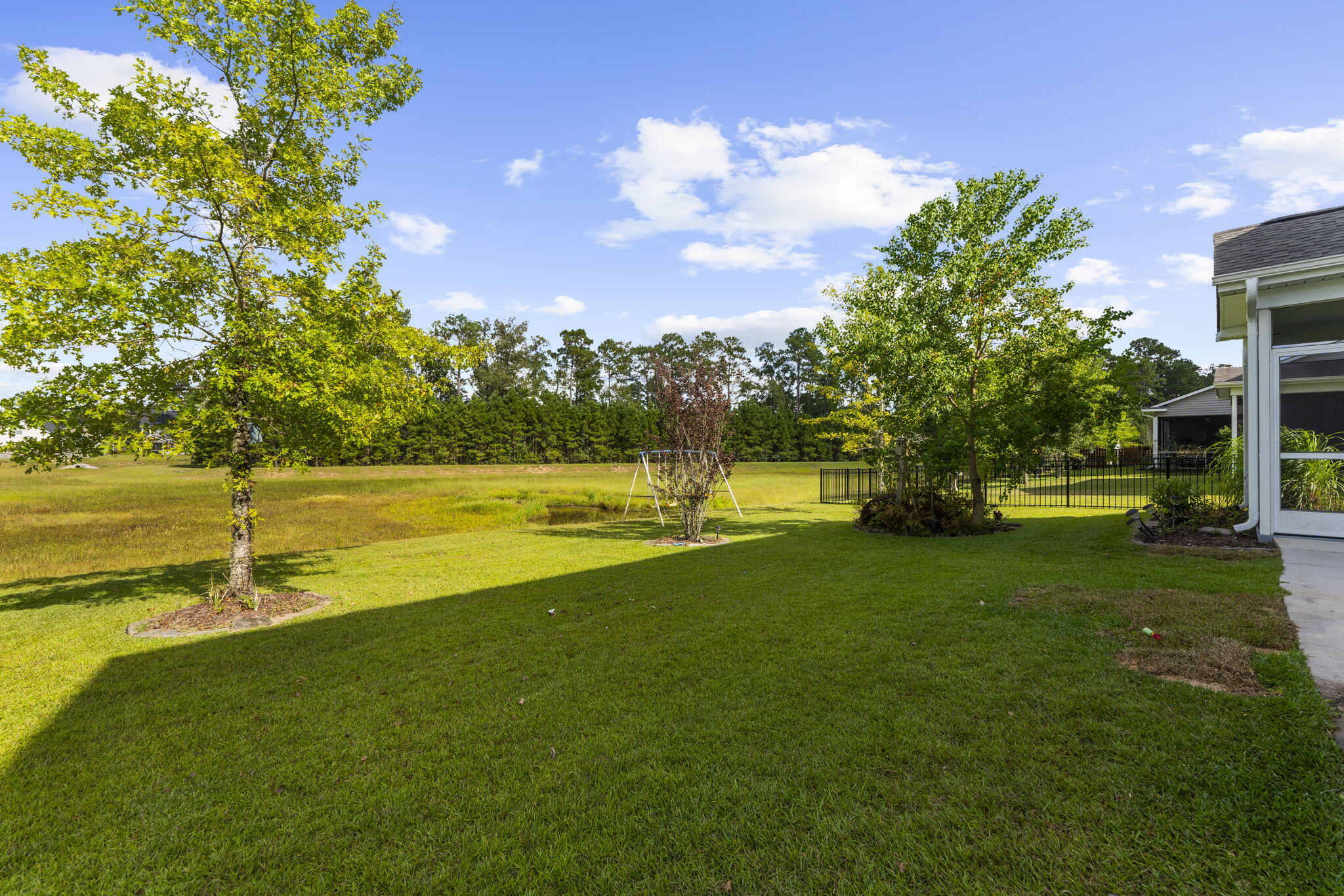 2512 Hummingbird Lane