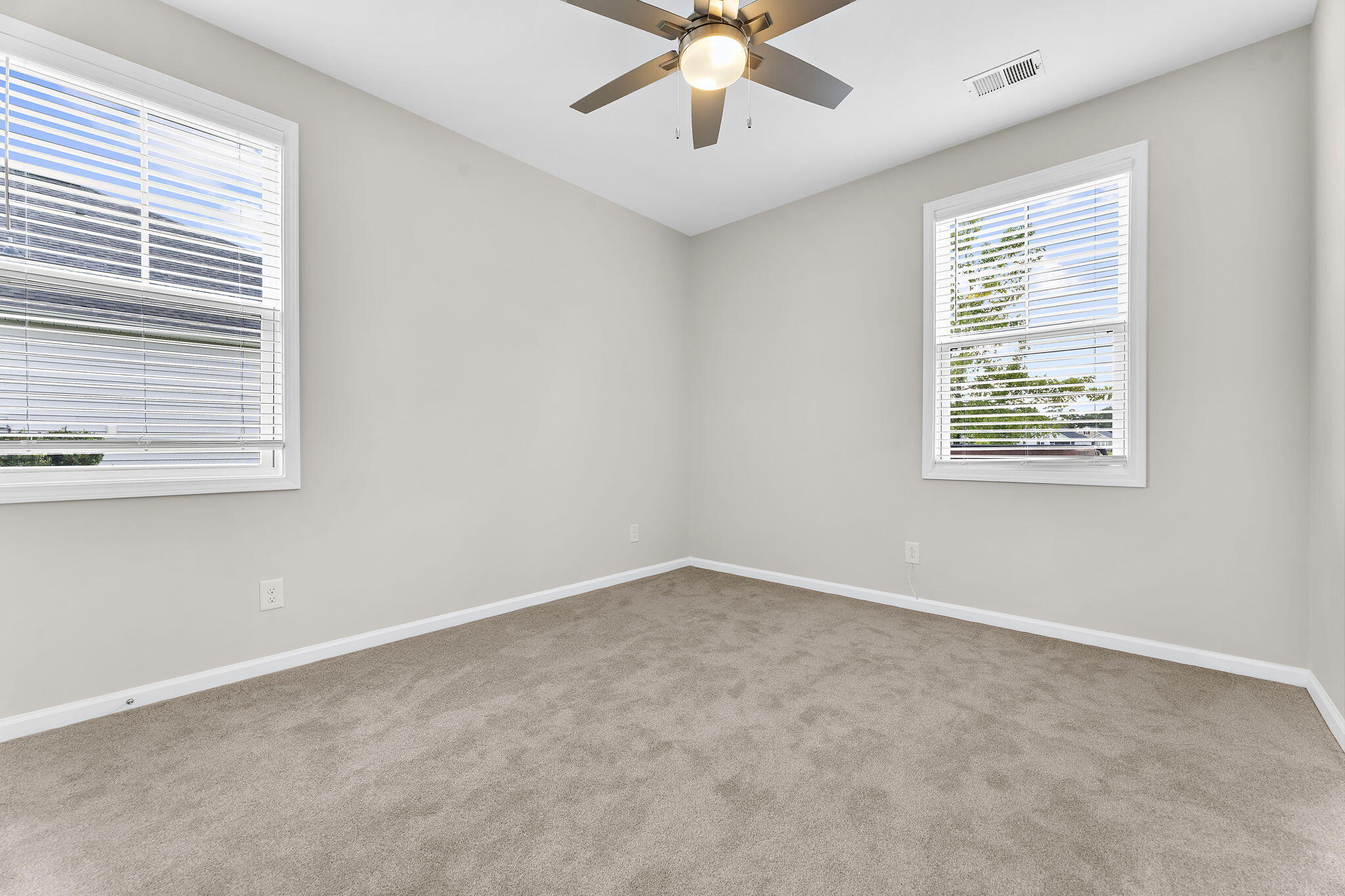 2512 Hummingbird Lane