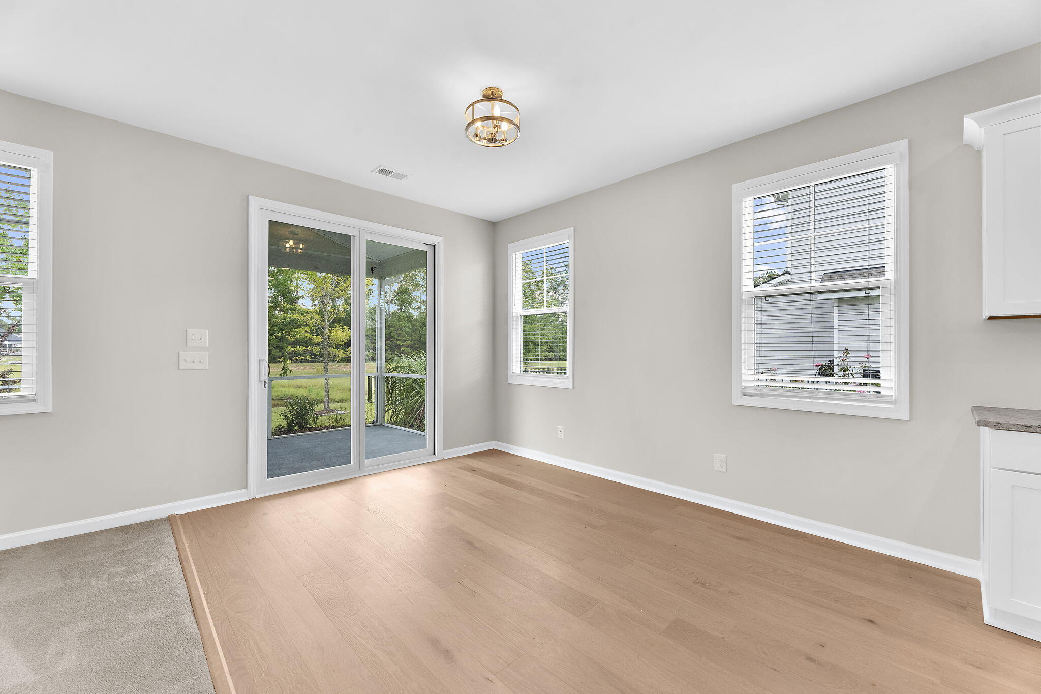 2512 Hummingbird Lane