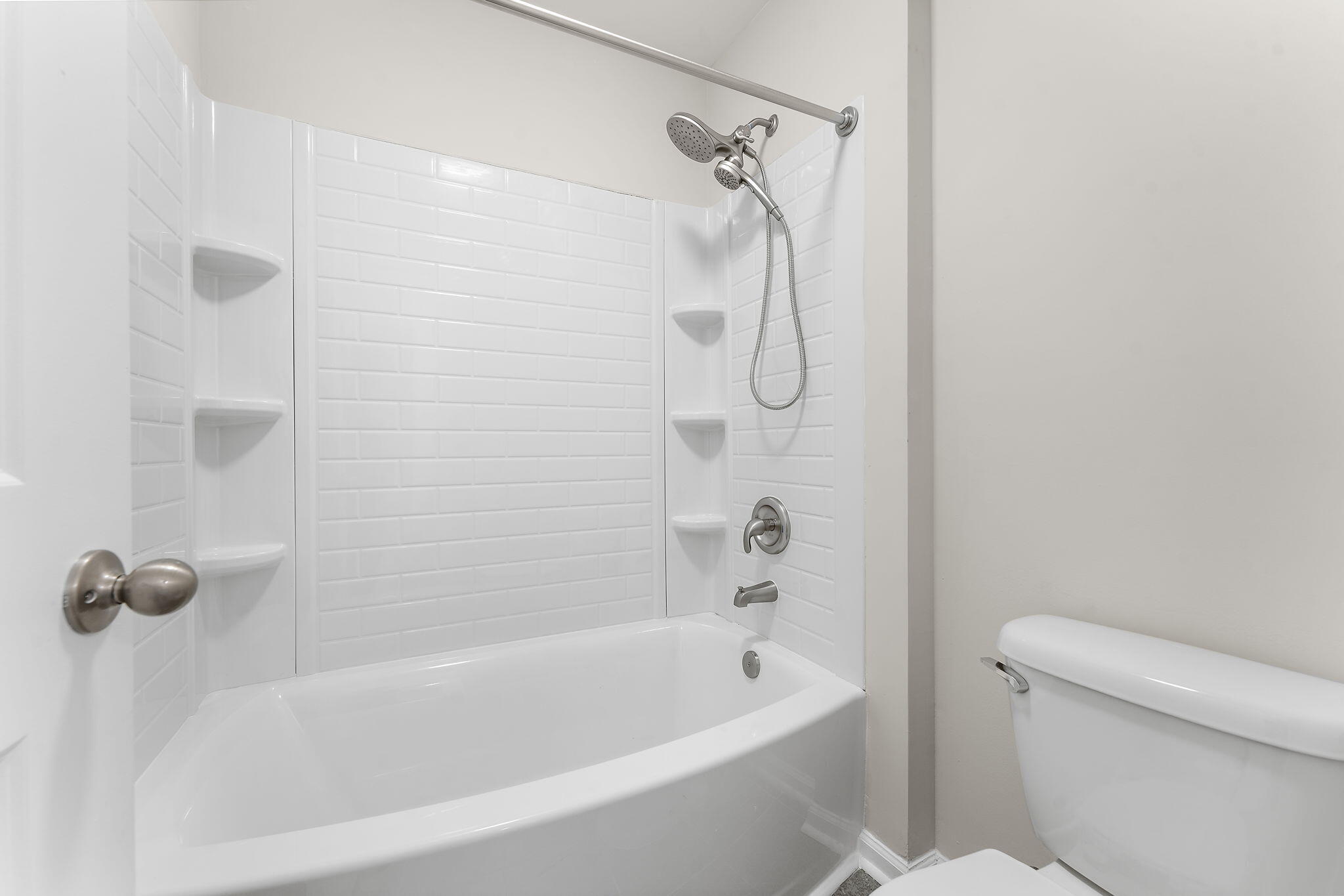 2512 Hummingbird Lane