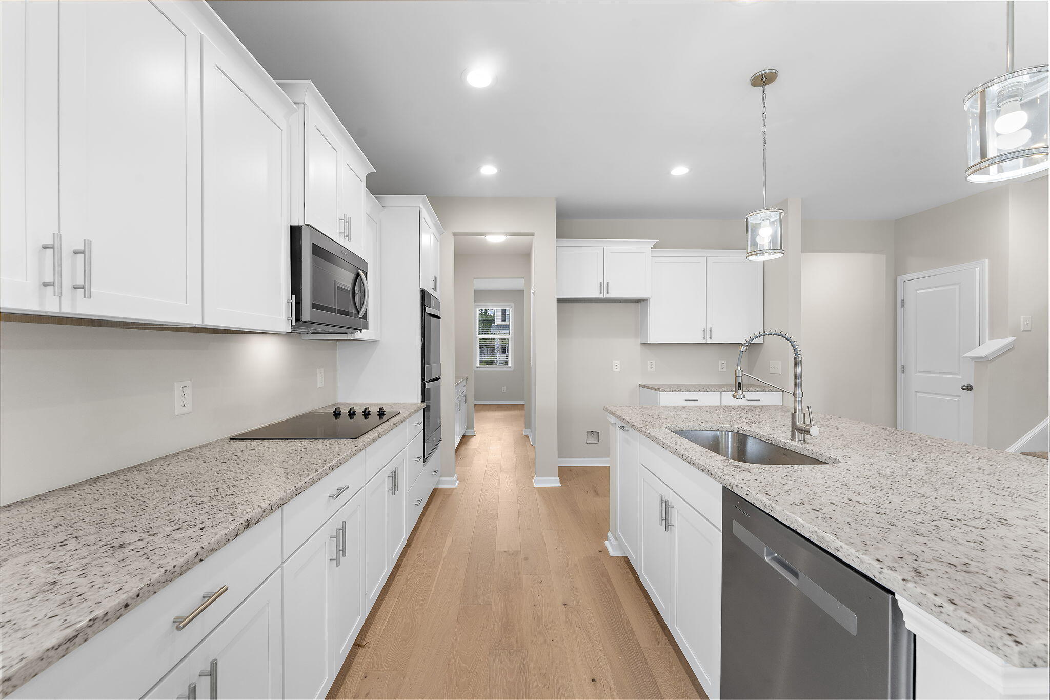 2512 Hummingbird Lane