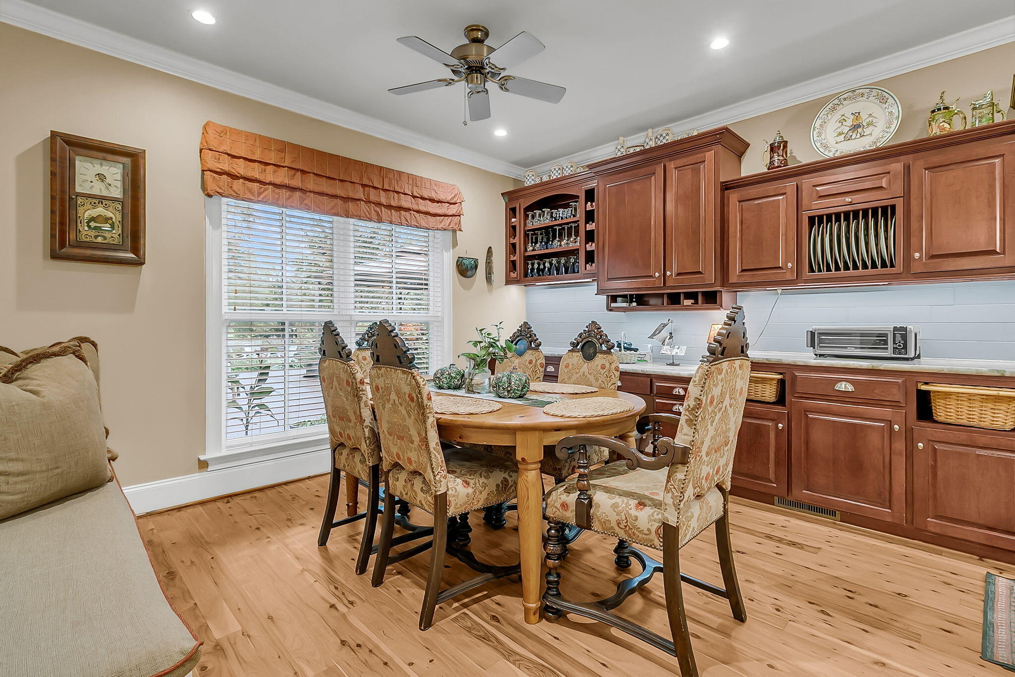 4799 Marshwood Drive, Hollywood
