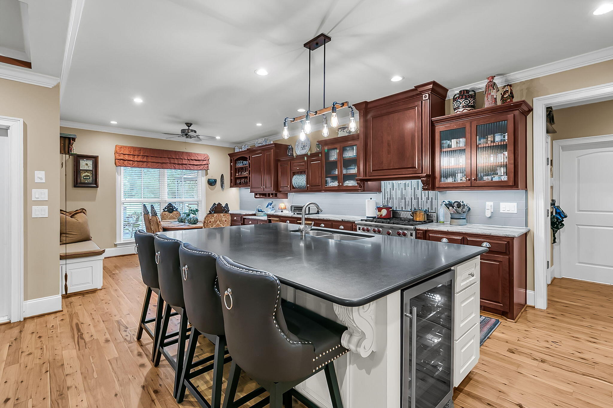 4799 Marshwood Drive, Hollywood