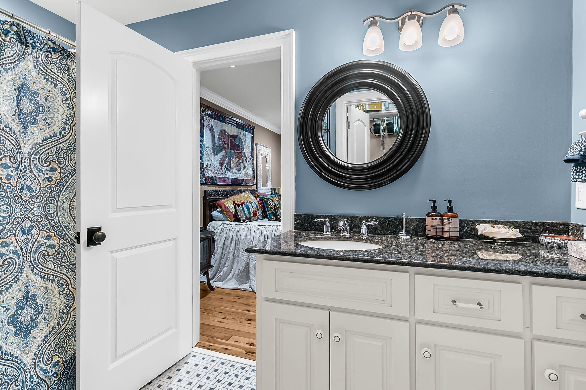 4799 Marshwood Drive, Hollywood