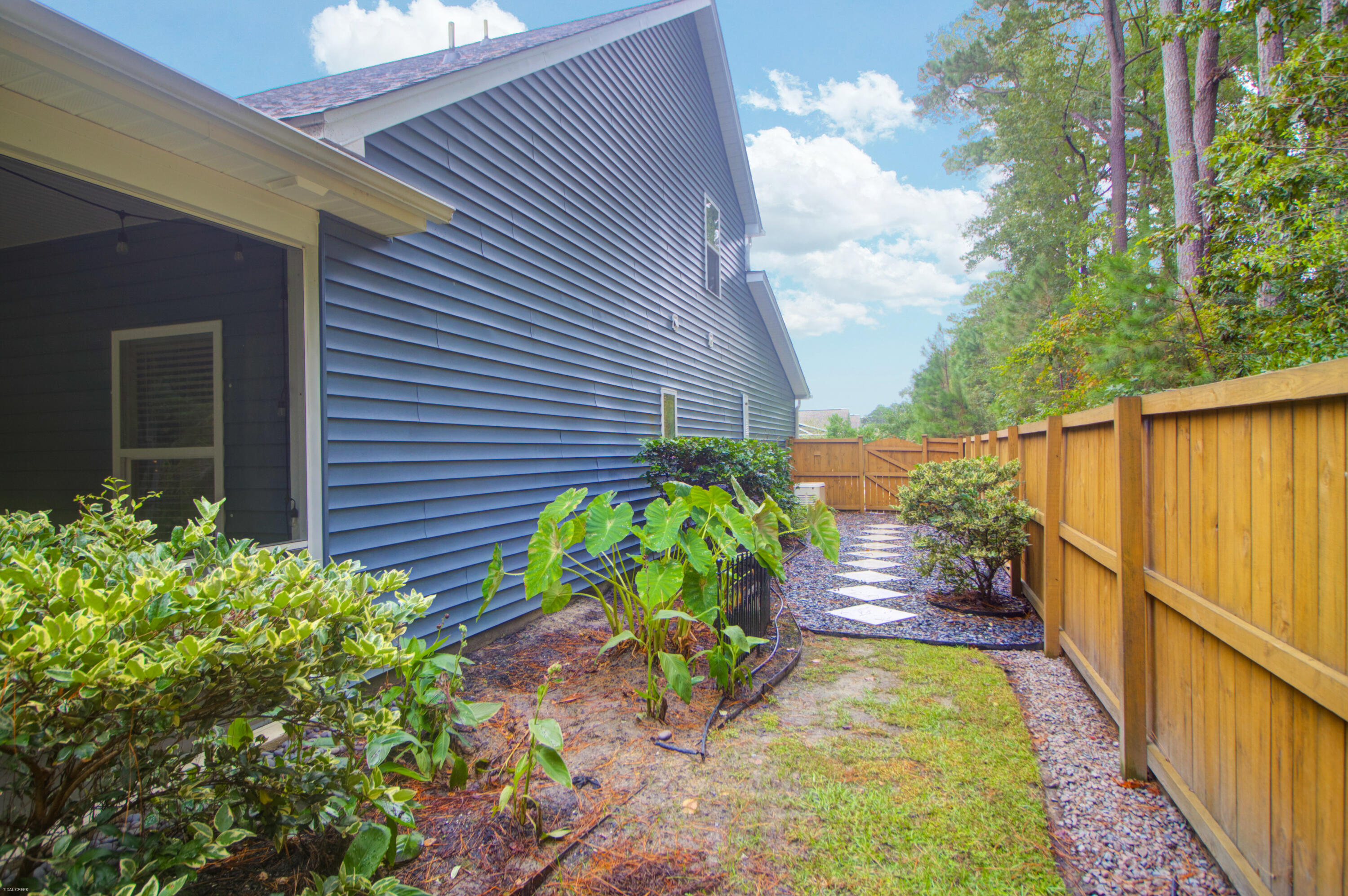 1229 Lois Allen Road