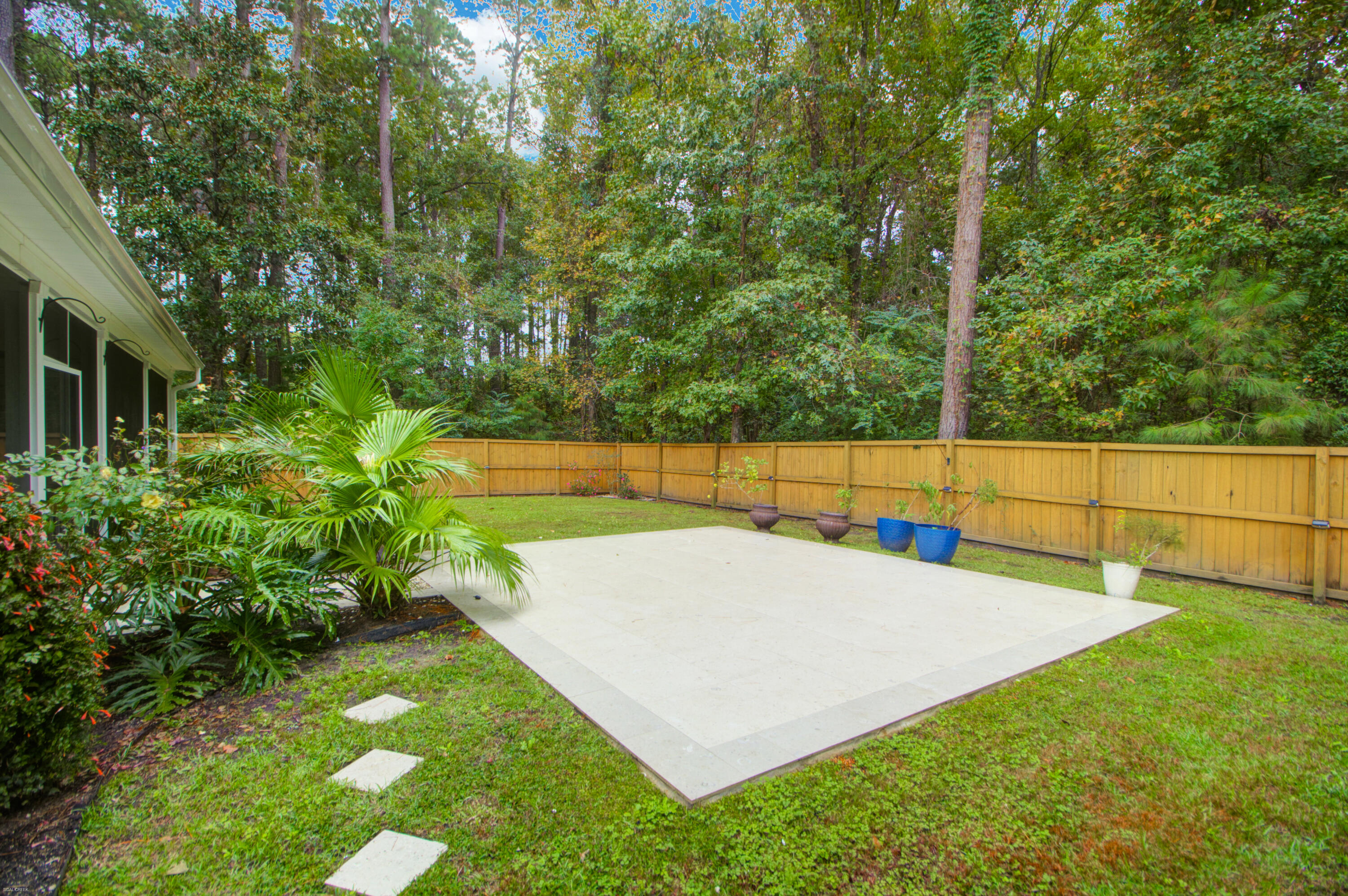 1229 Lois Allen Road