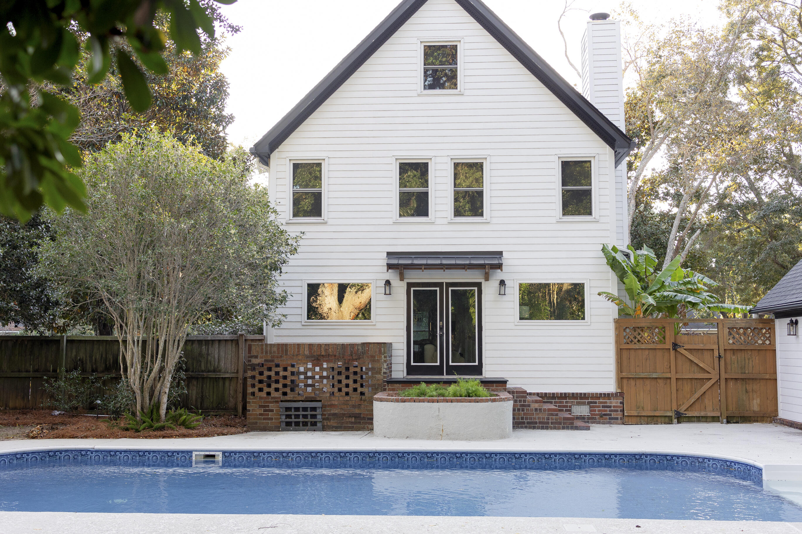 699 Castle Pinckney Drive