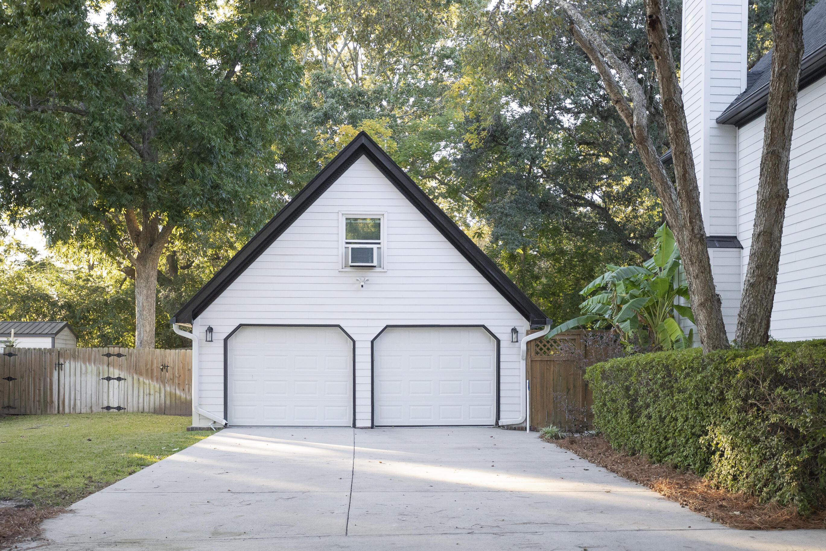 699 Castle Pinckney Drive