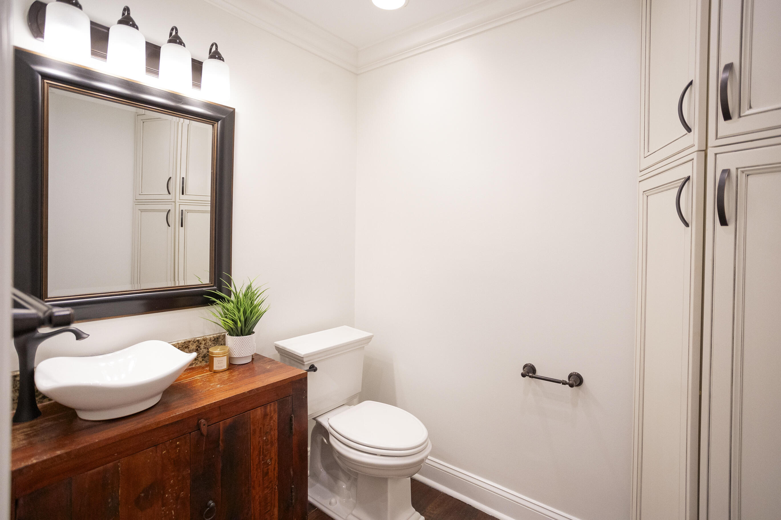 699 Castle Pinckney Drive