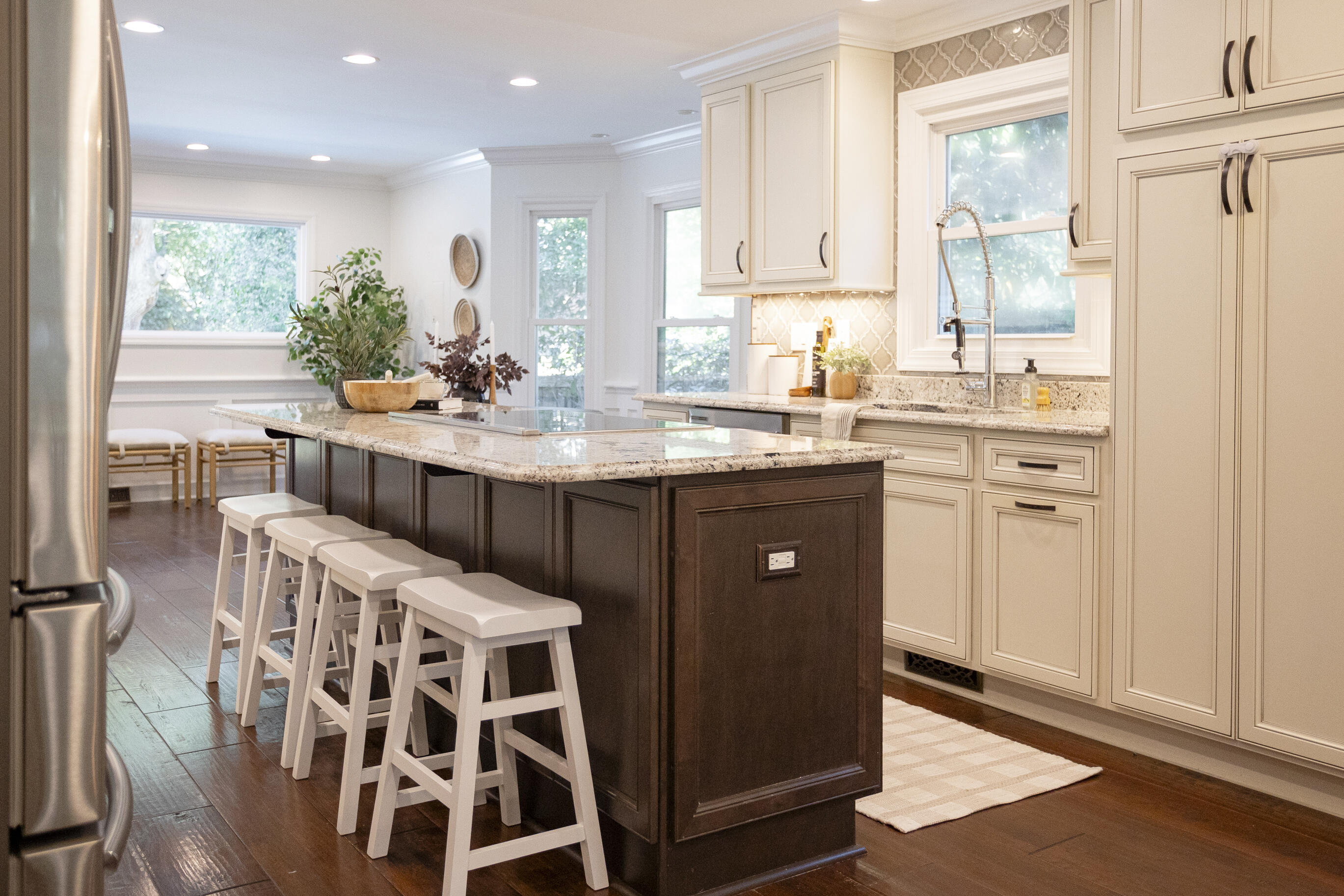 699 Castle Pinckney Drive