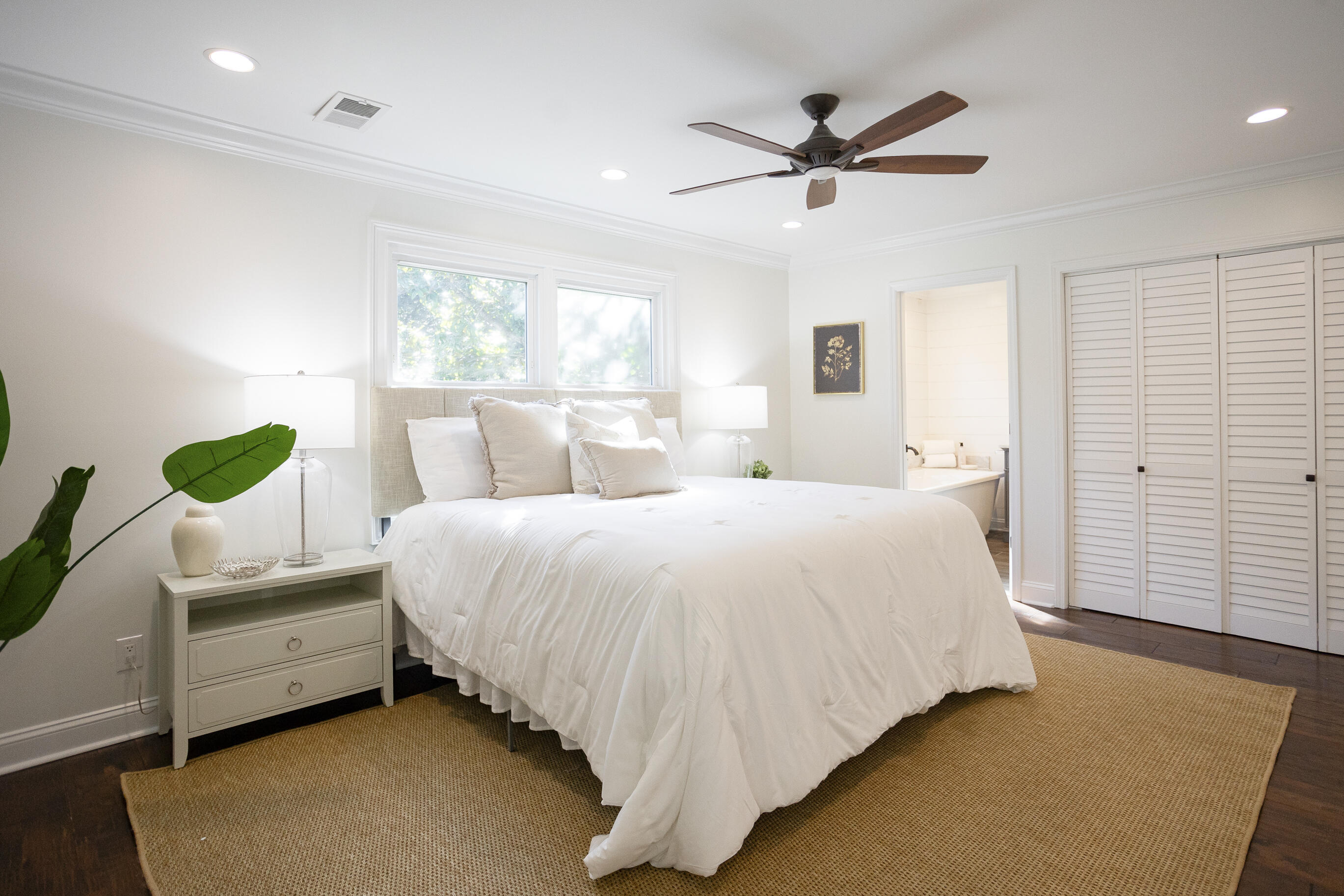 699 Castle Pinckney Drive