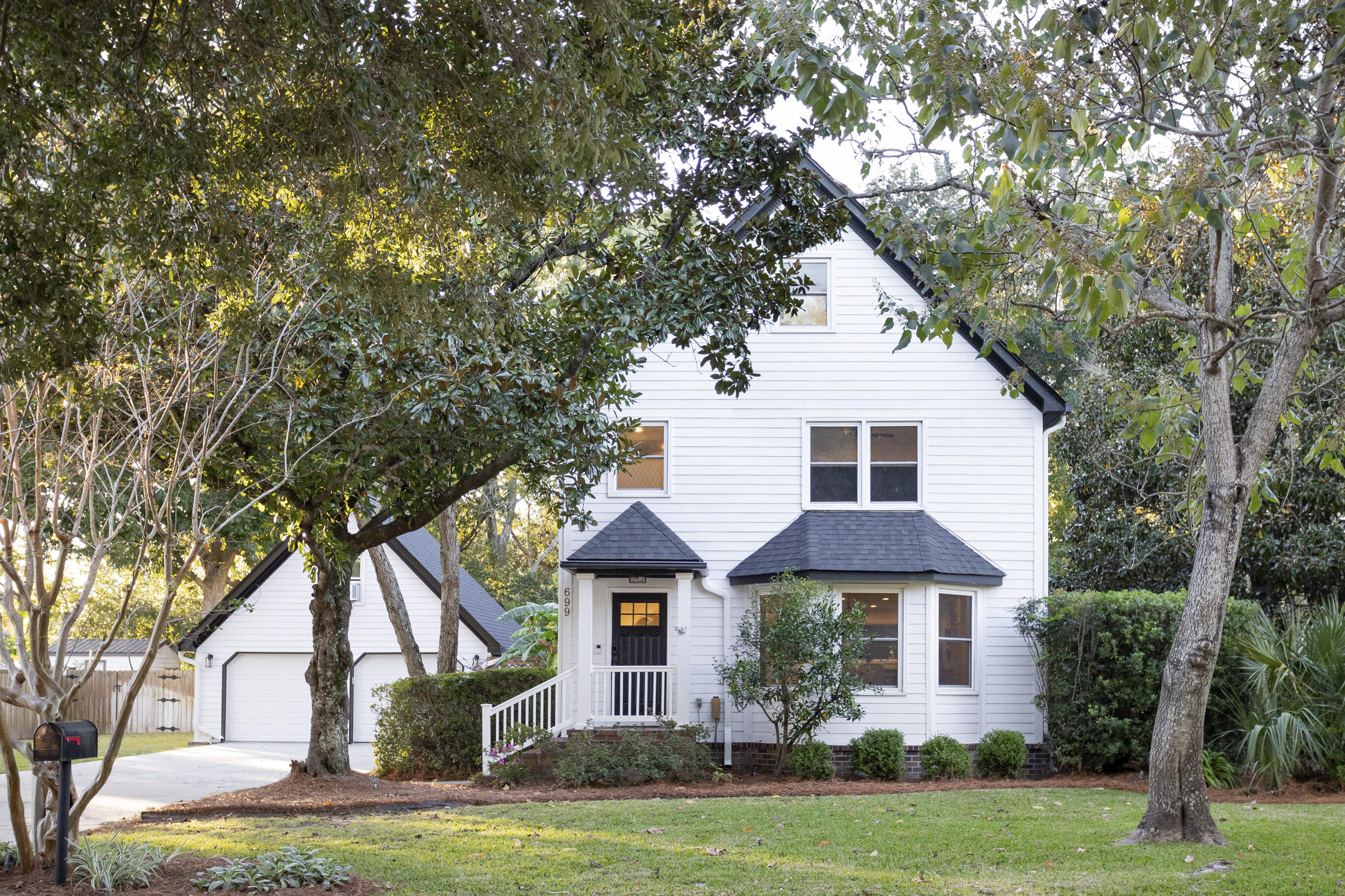 699 Castle Pinckney Drive