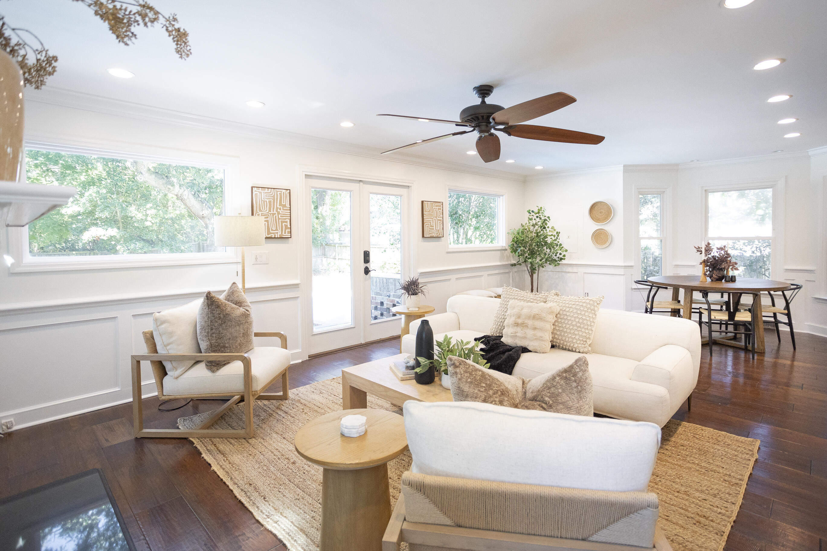 699 Castle Pinckney Drive