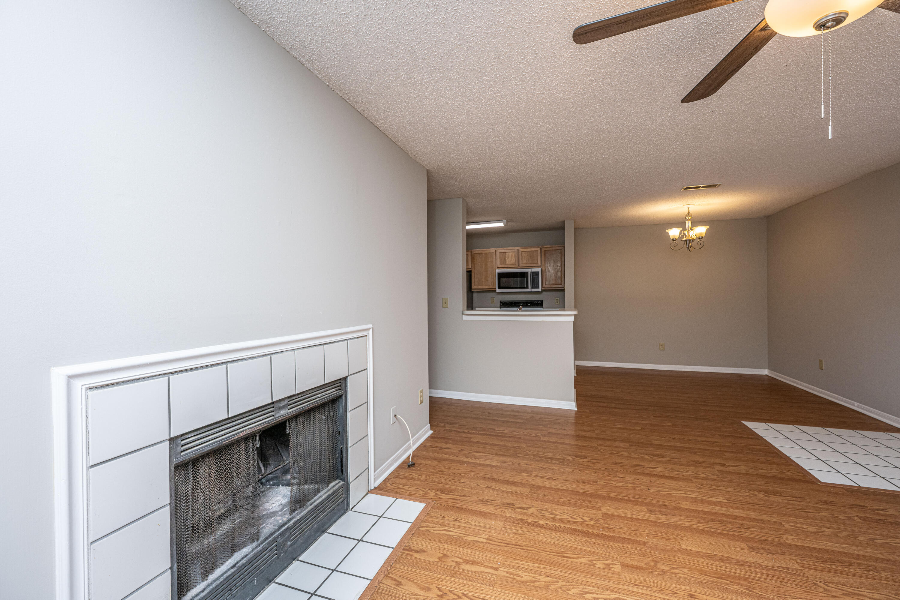 2011 N. Highway 17 # O Unit: 2200 O