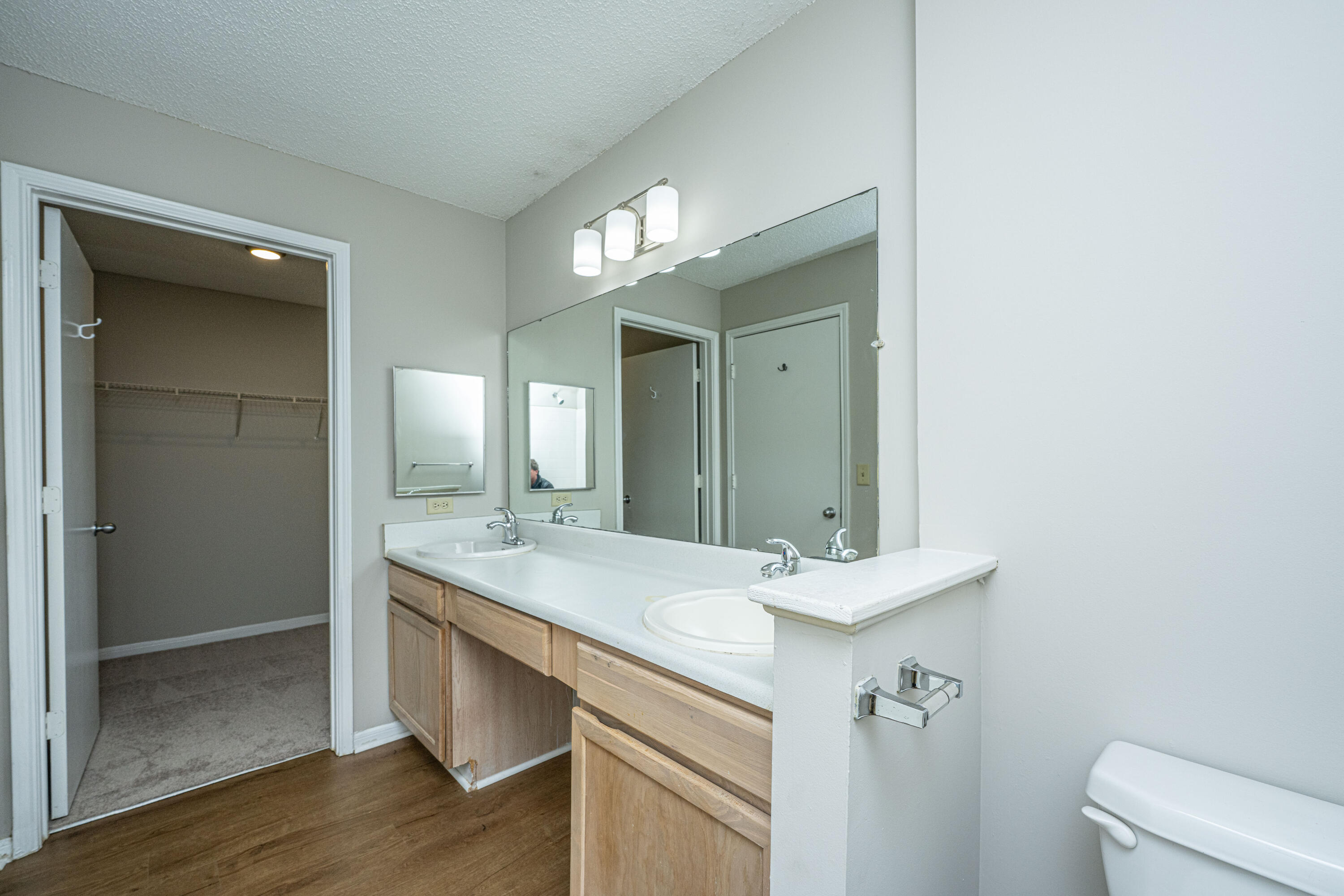 2011 N. Highway 17 # O Unit: 2200 O