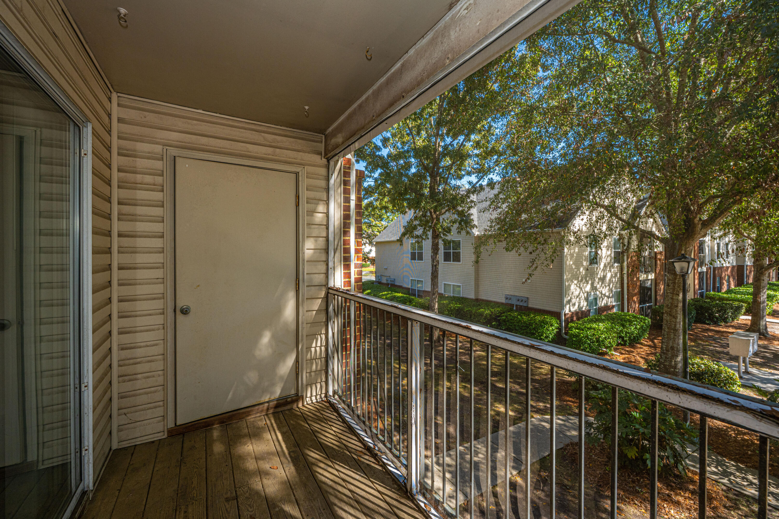 2011 N. Highway 17 # O Unit: 2200 O