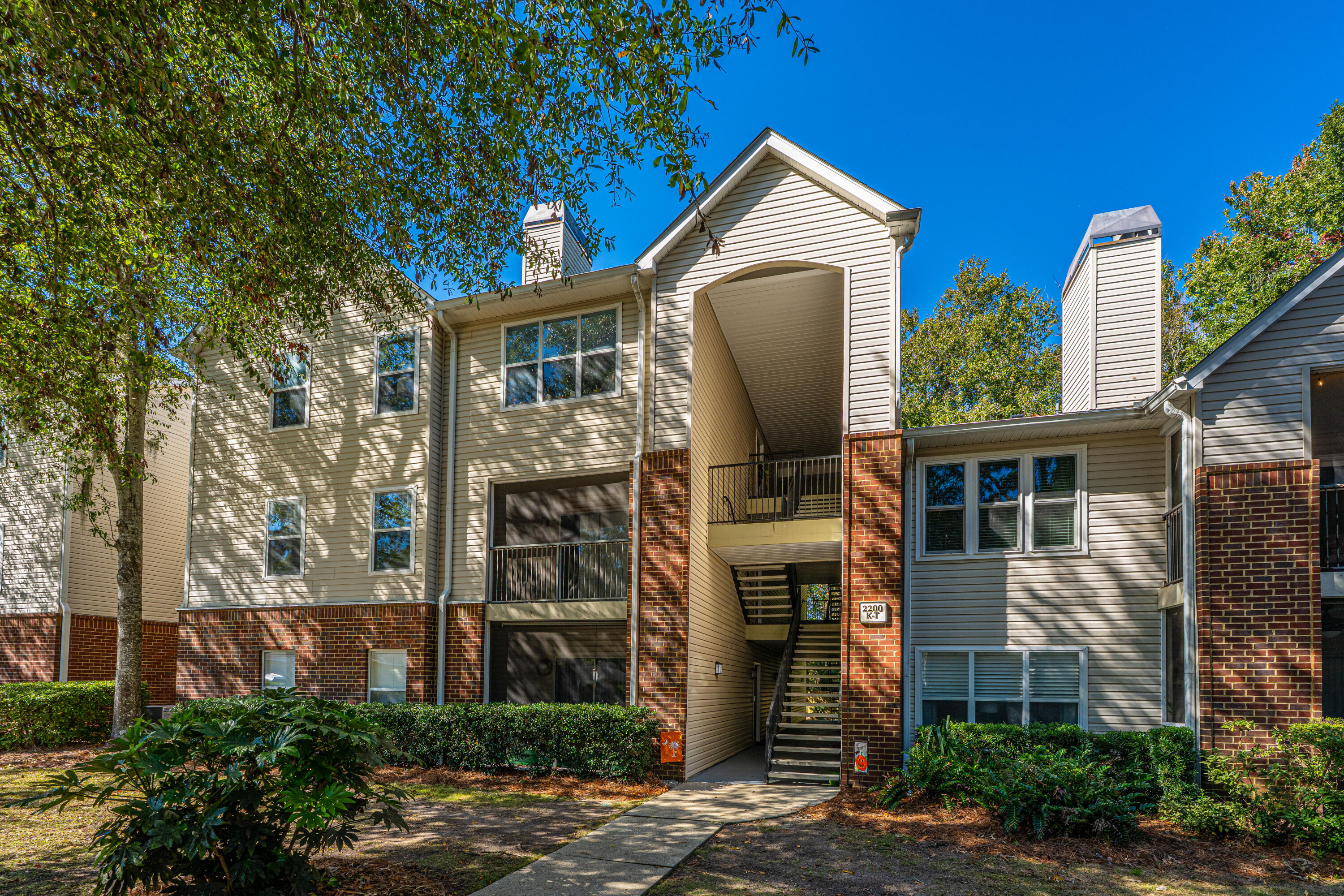 2011 N. Highway 17 # O Unit: 2200 O