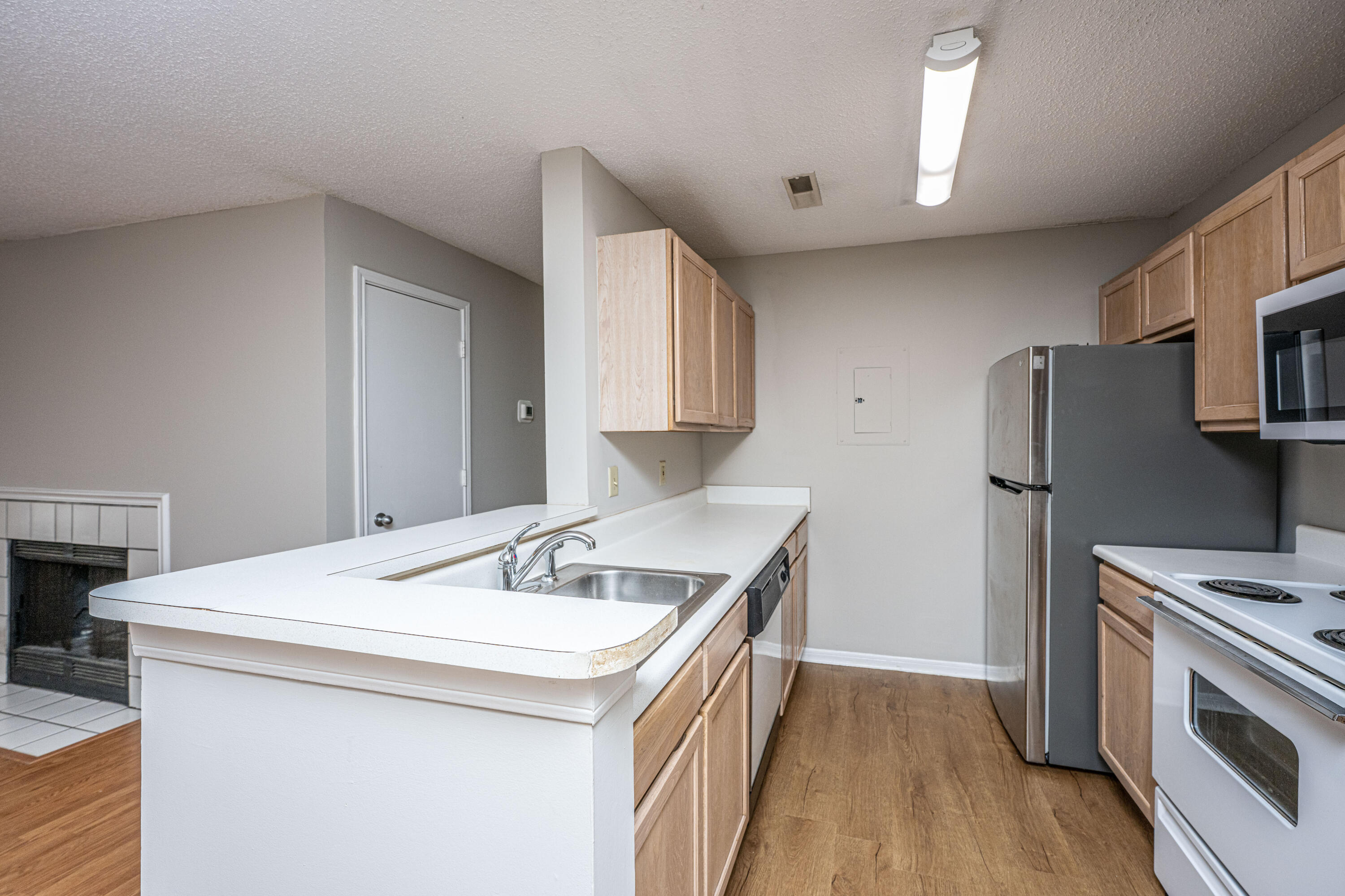 2011 N. Highway 17 # O Unit: 2200 O