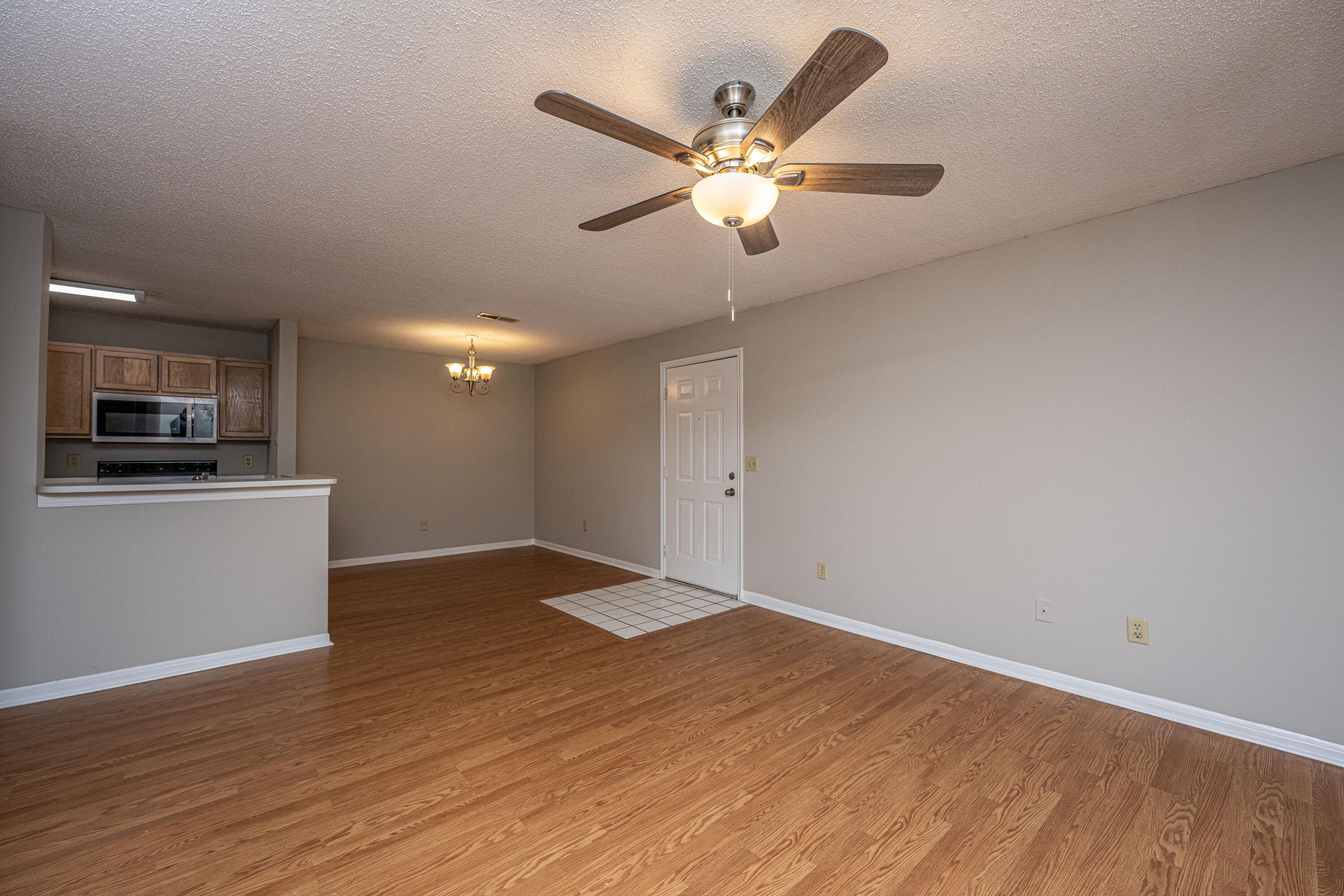 2011 N. Highway 17 # O Unit: 2200 O