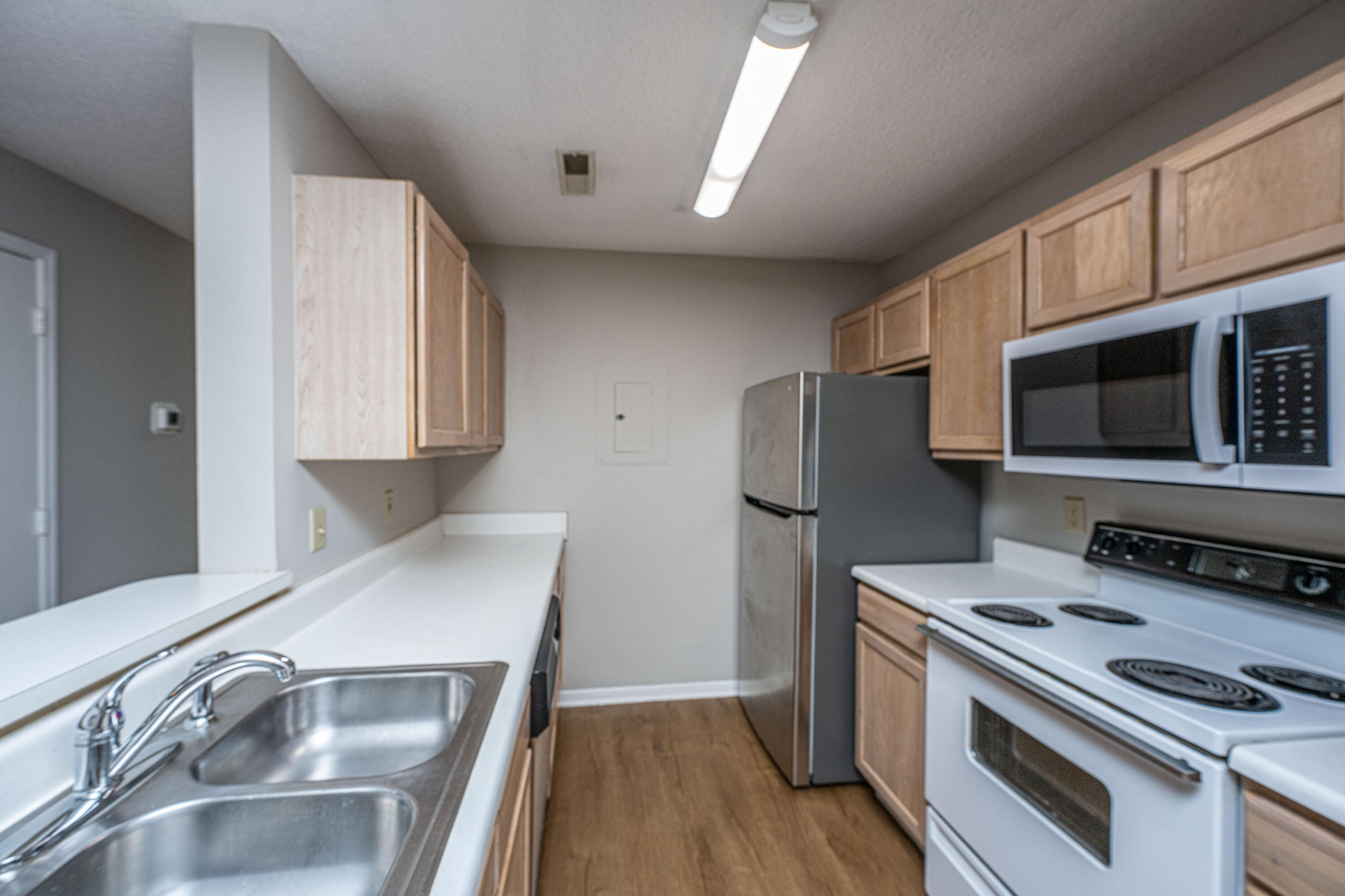 2011 N. Highway 17 # O Unit: 2200 O