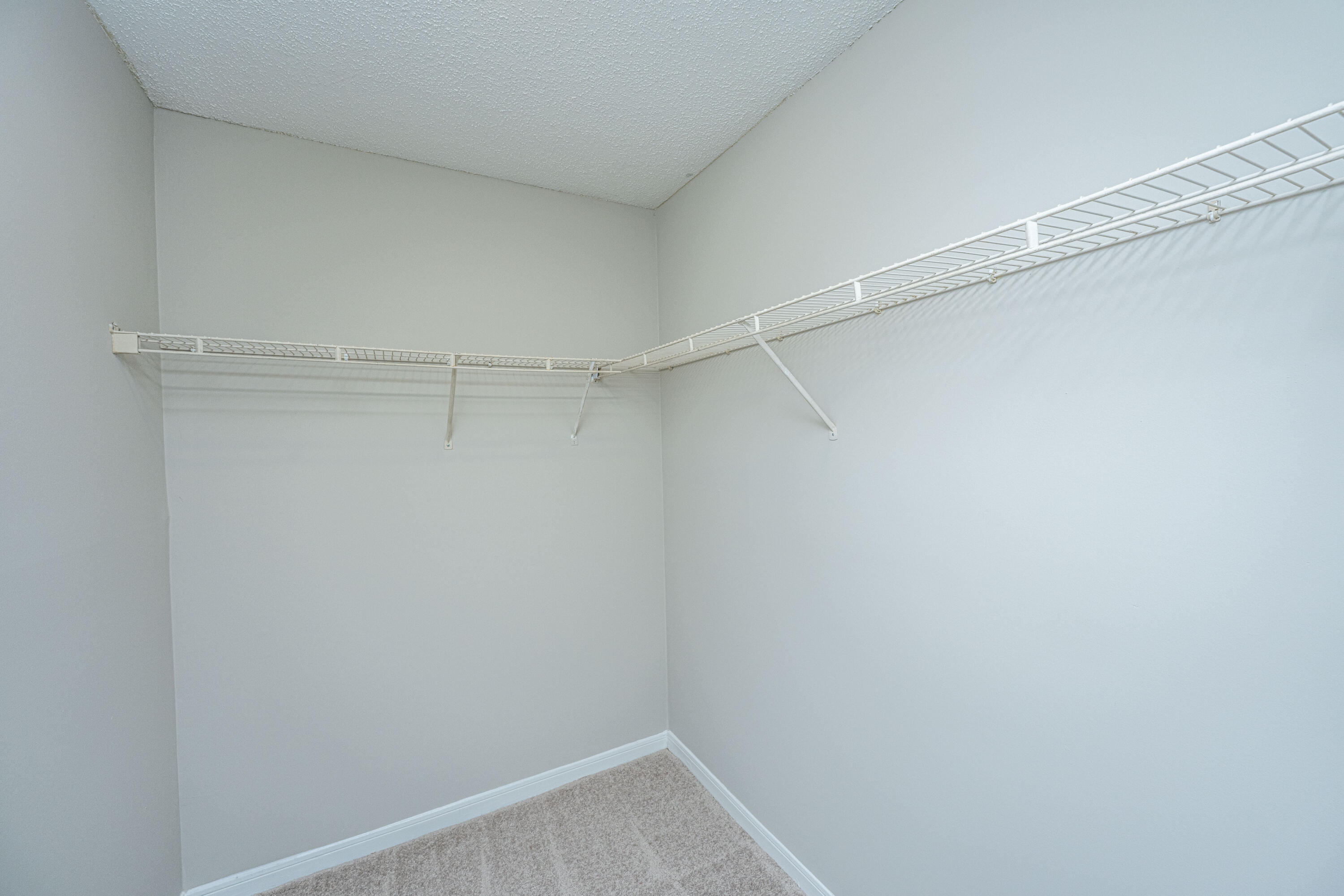 2011 N. Highway 17 # O Unit: 2200 O