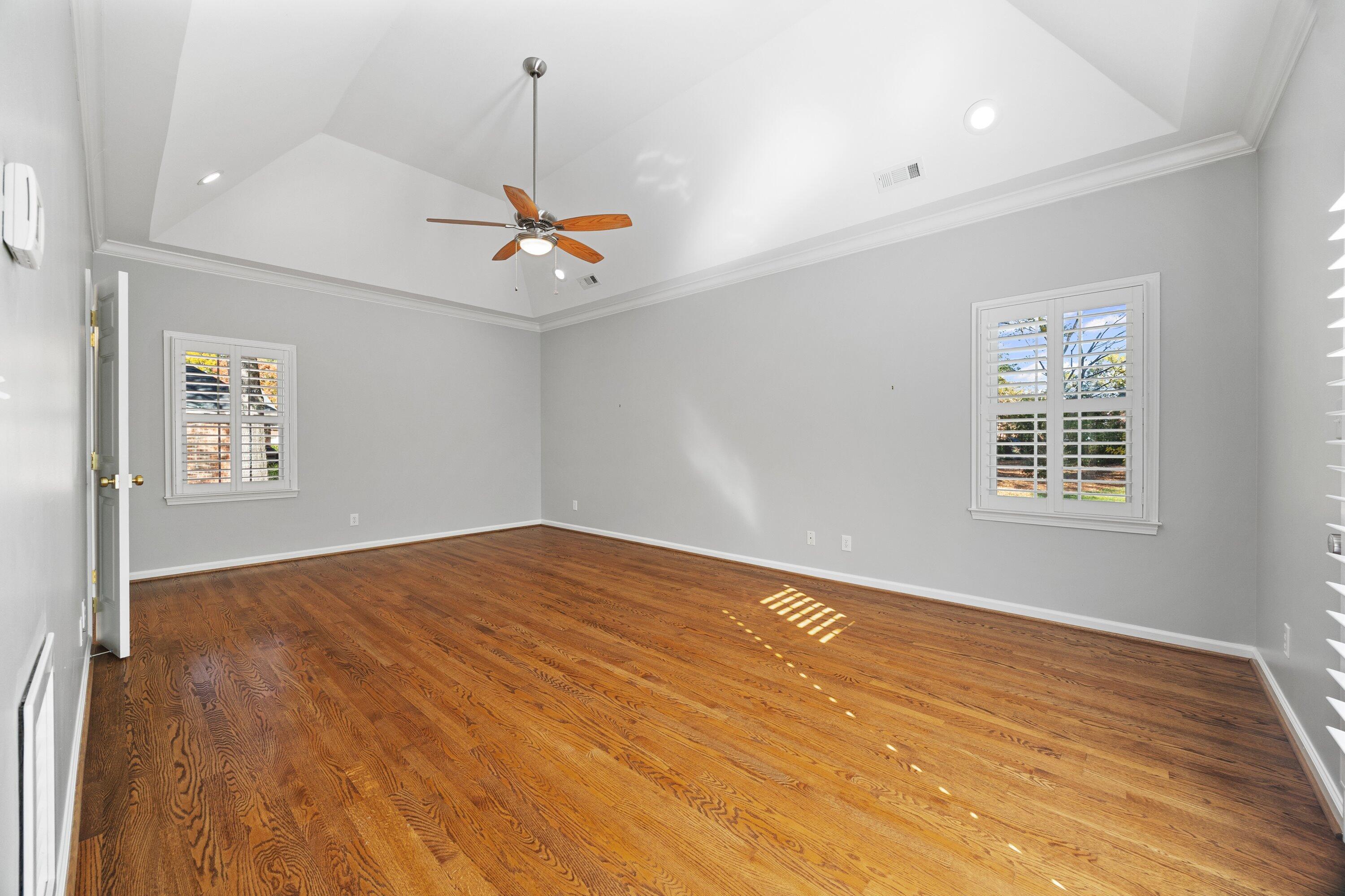 1594 Summit View Drive