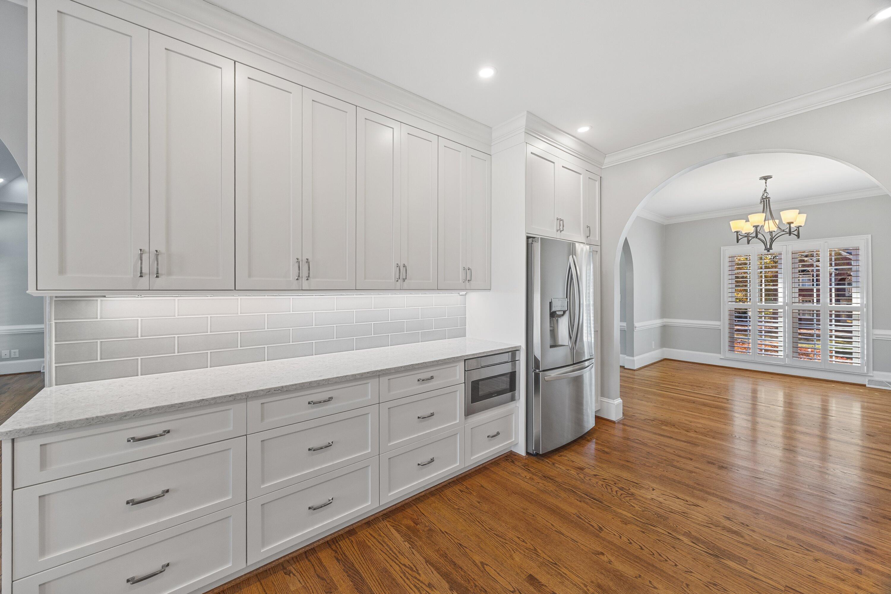 1594 Summit View Drive