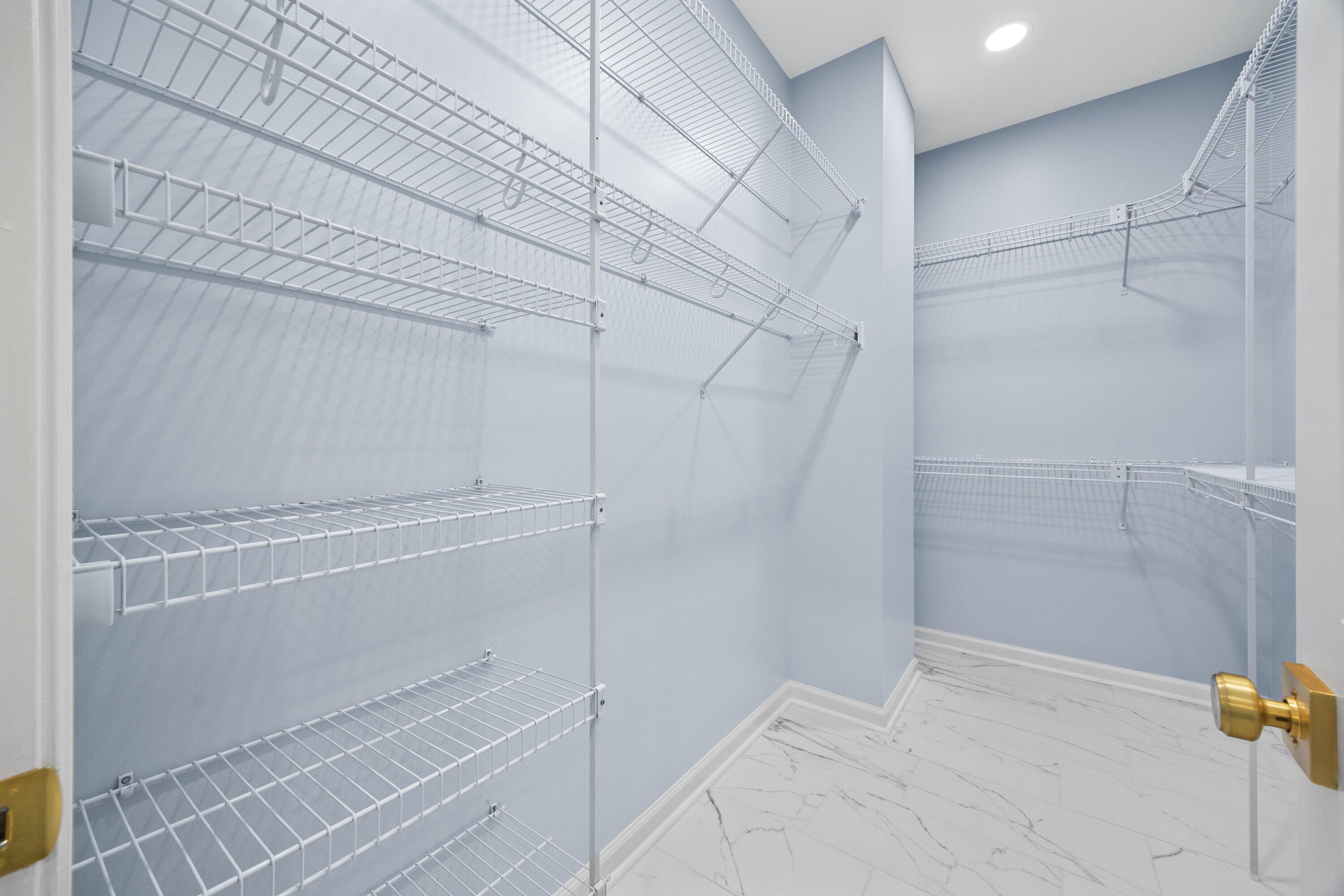 1594 Summit View Drive