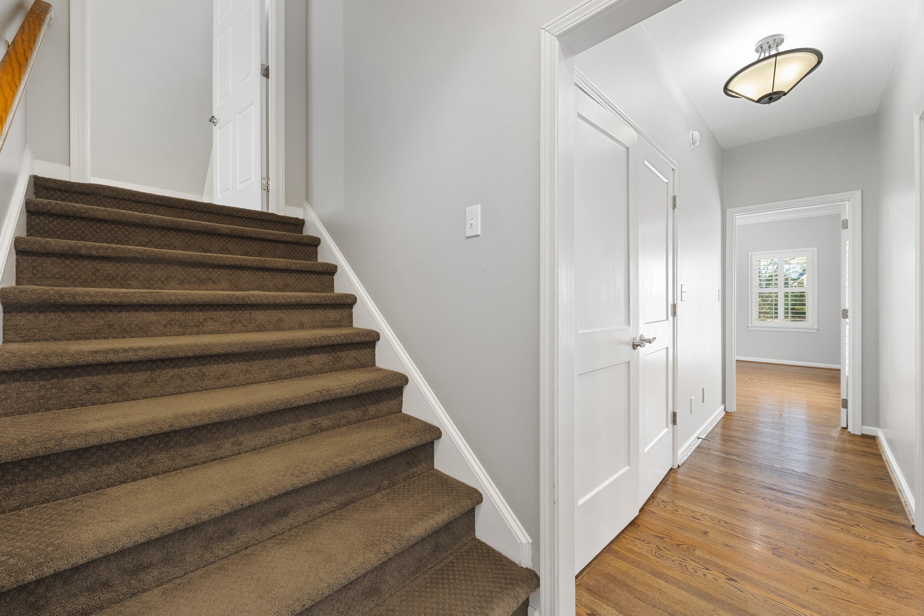 1594 Summit View Drive