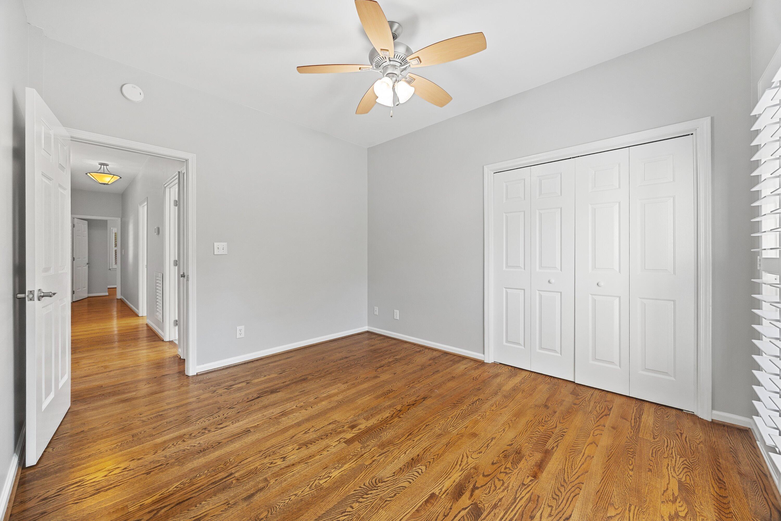 1594 Summit View Drive