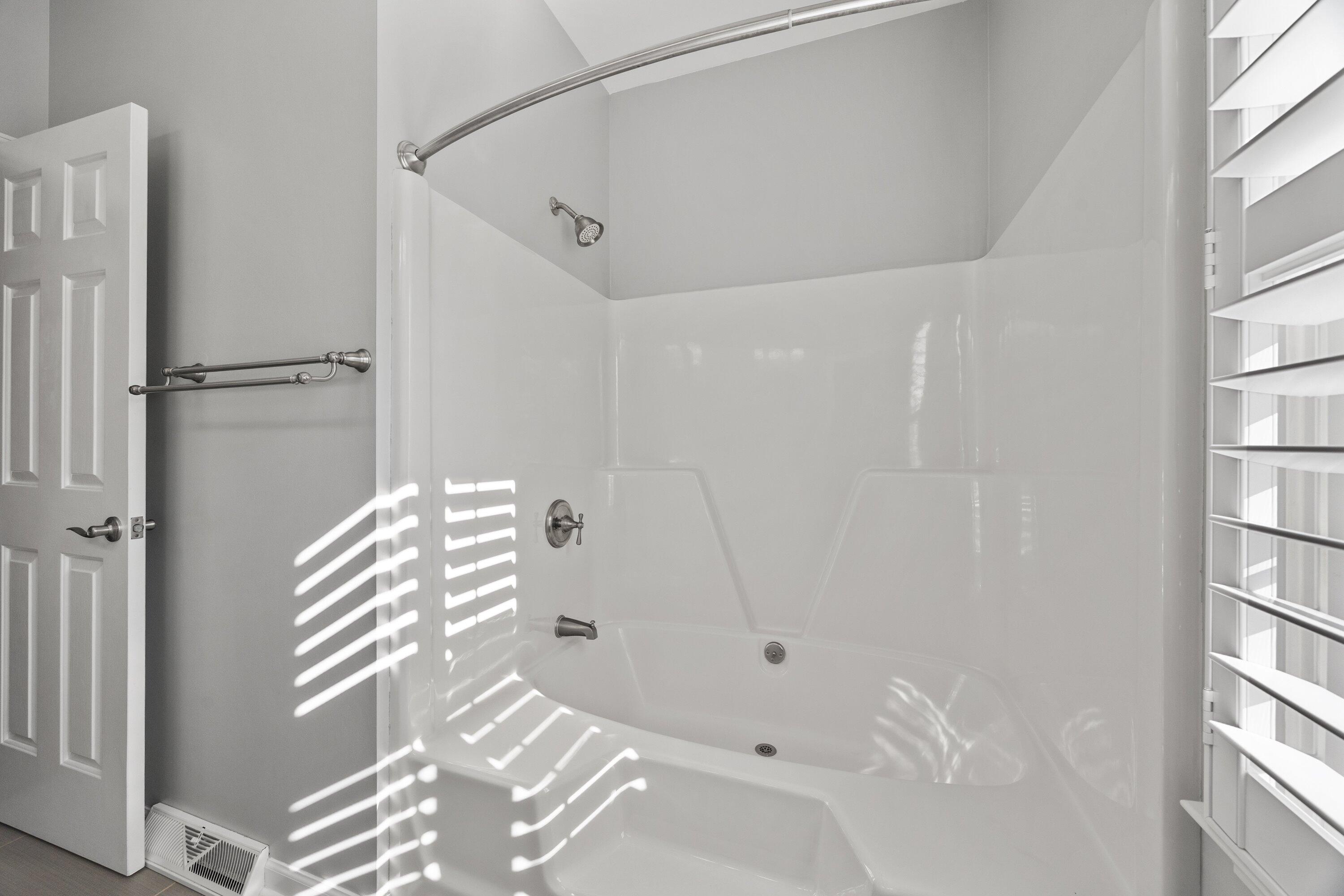 1594 Summit View Drive