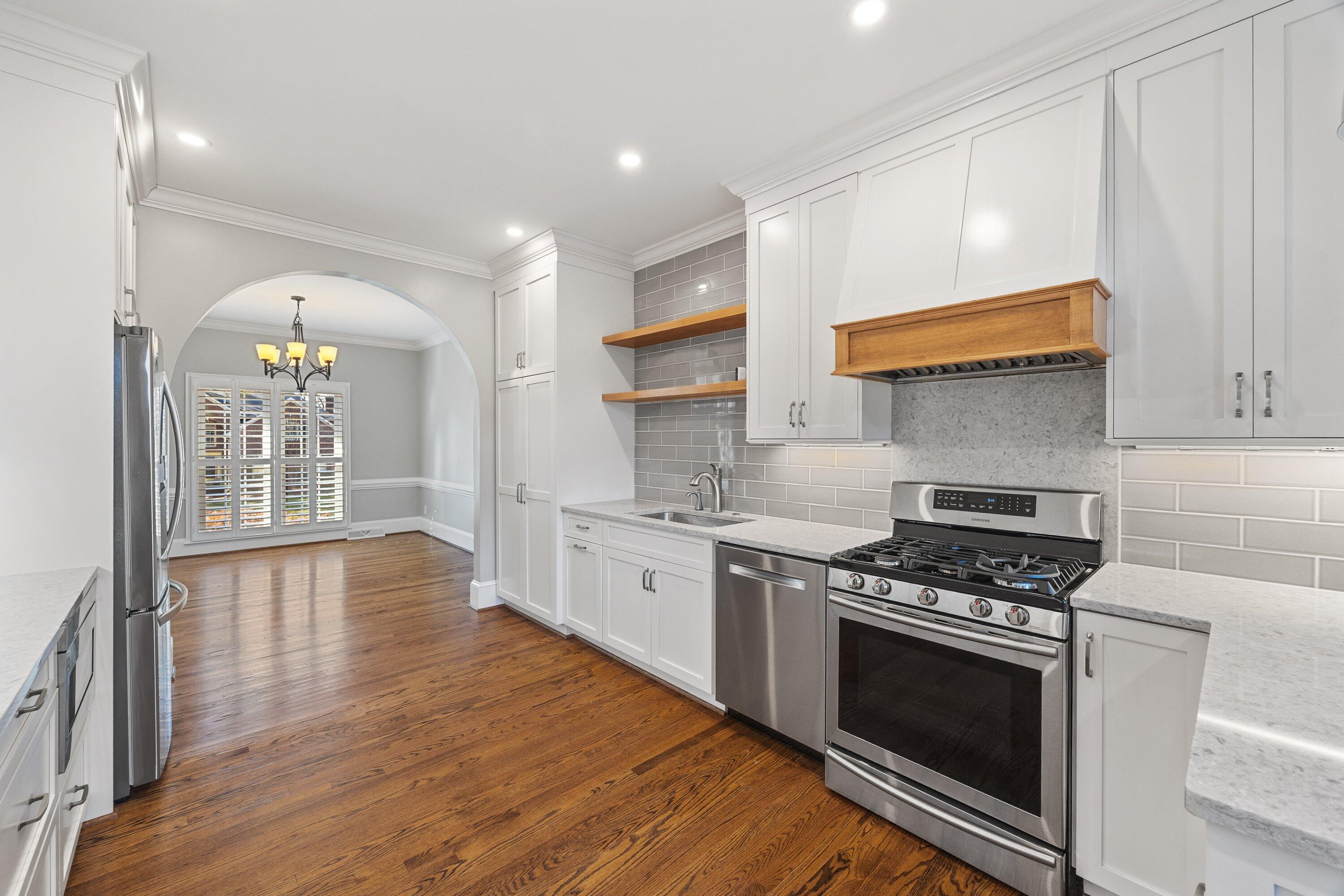 1594 Summit View Drive