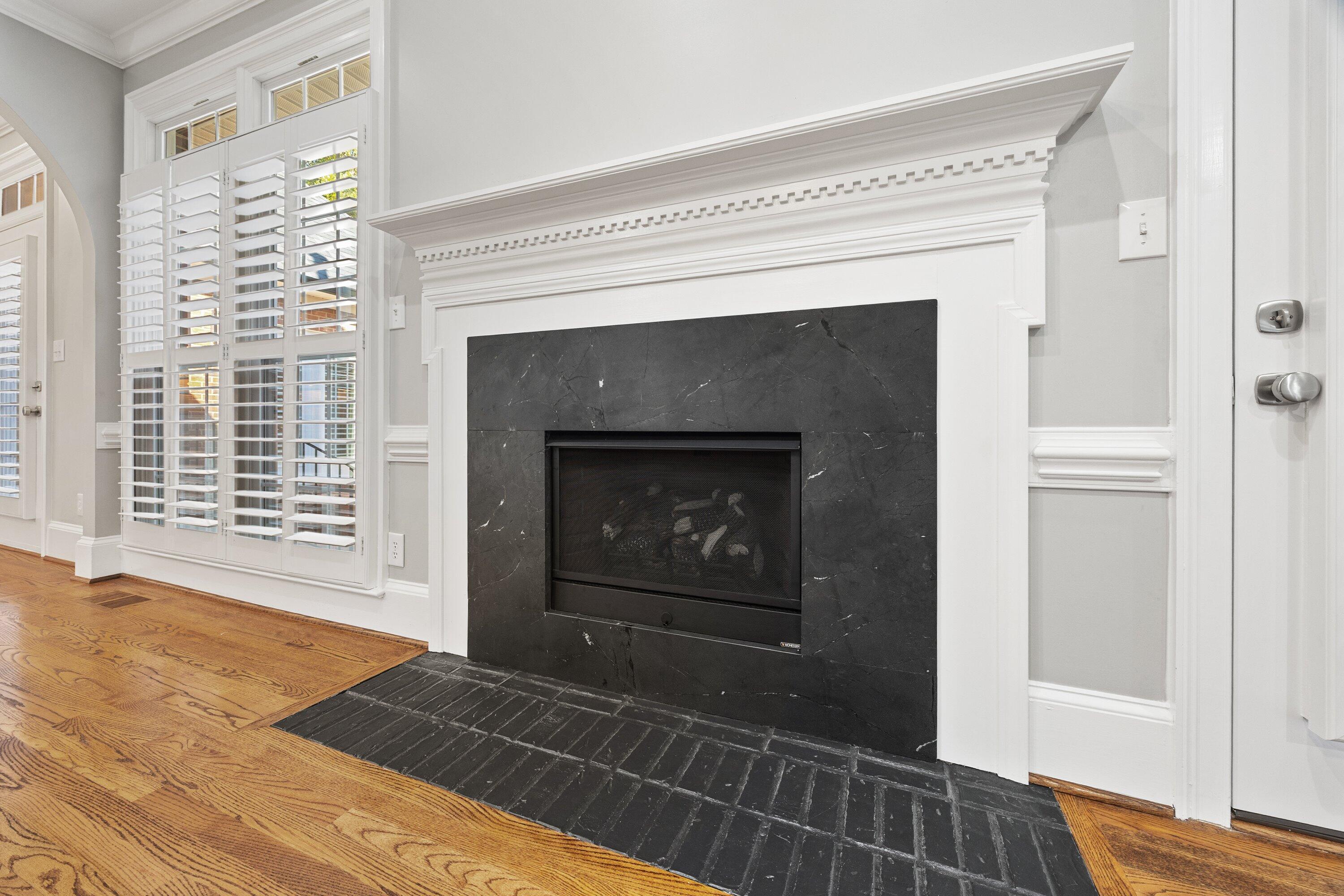 1594 Summit View Drive