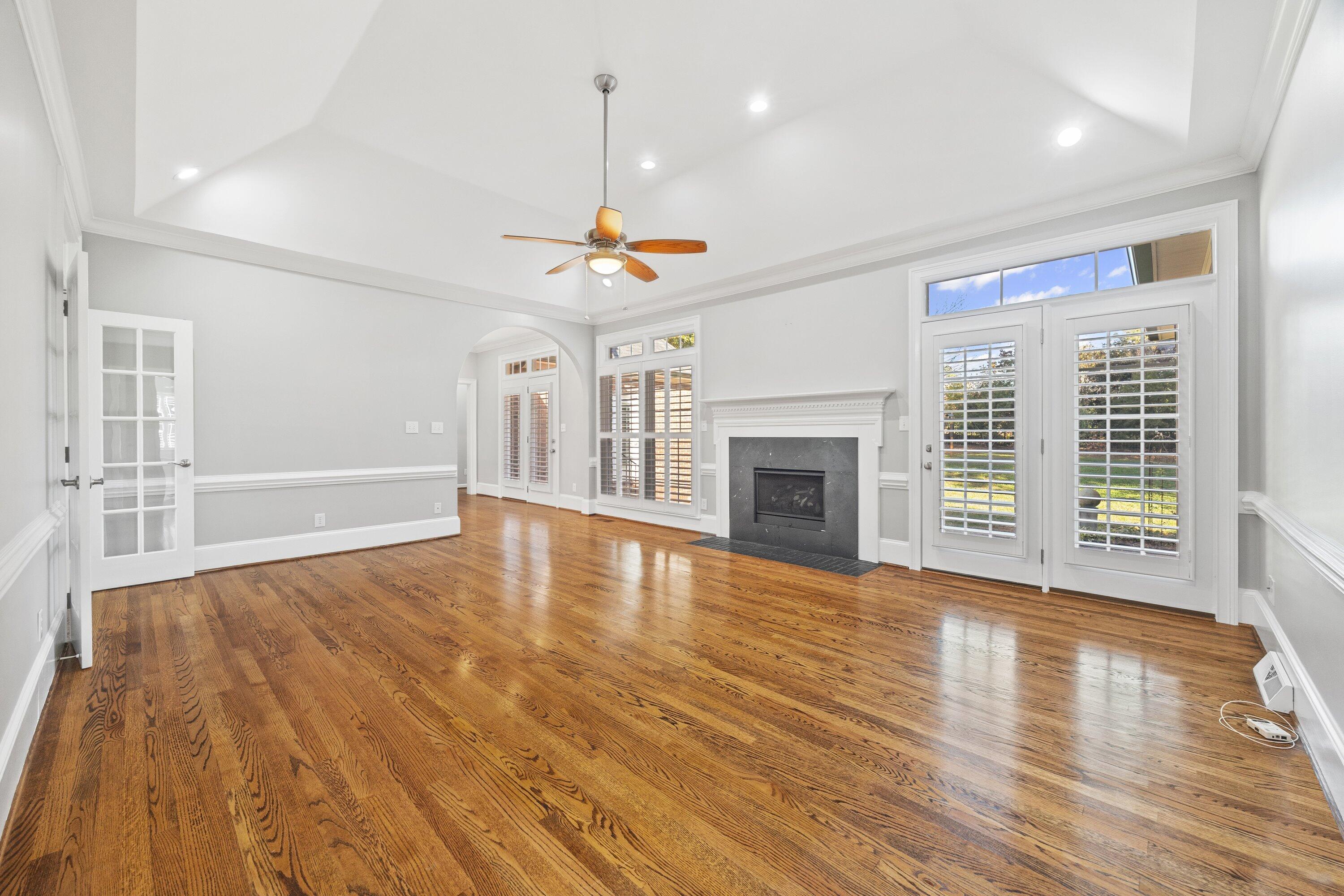 1594 Summit View Drive