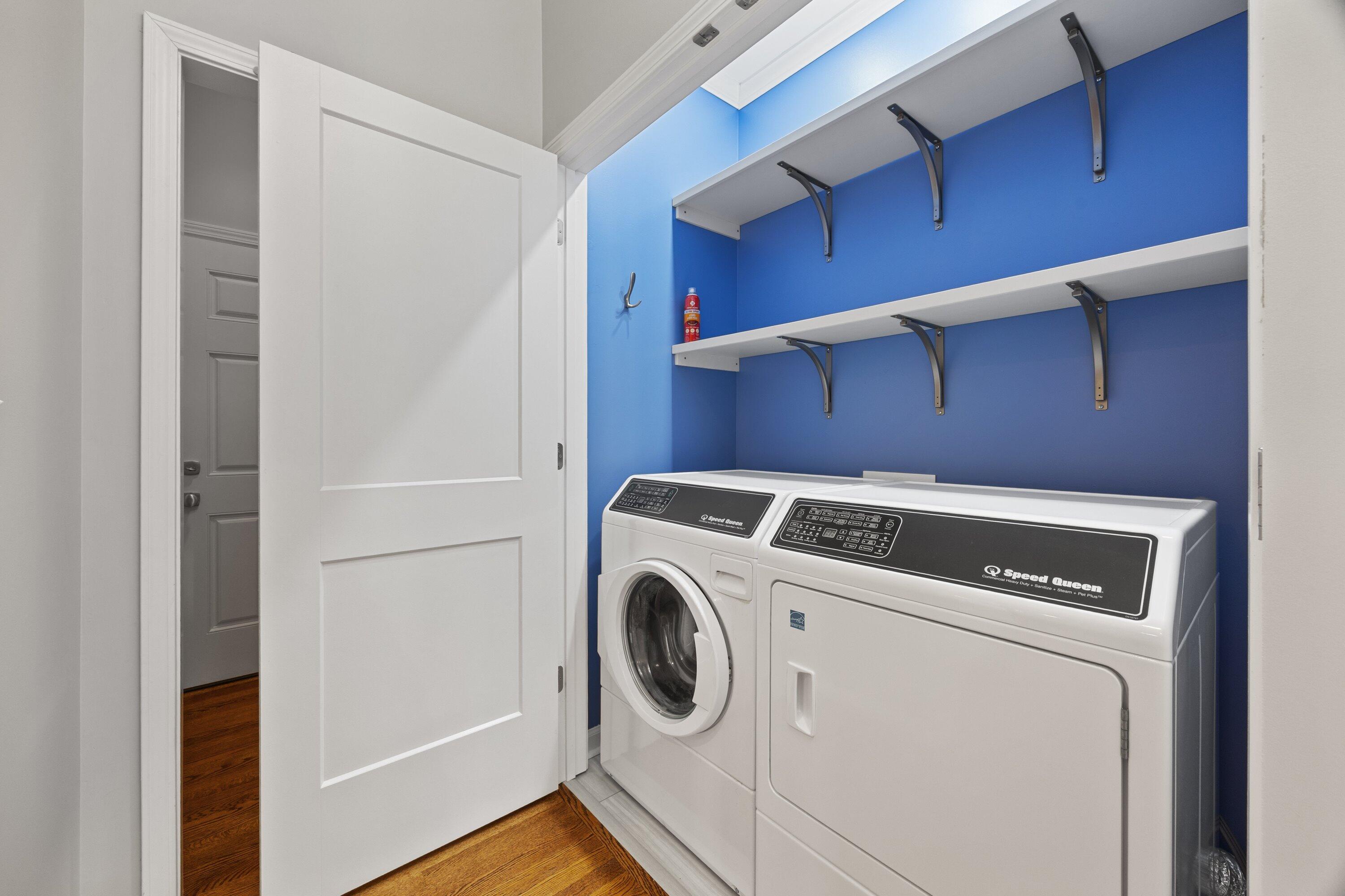 1594 Summit View Drive