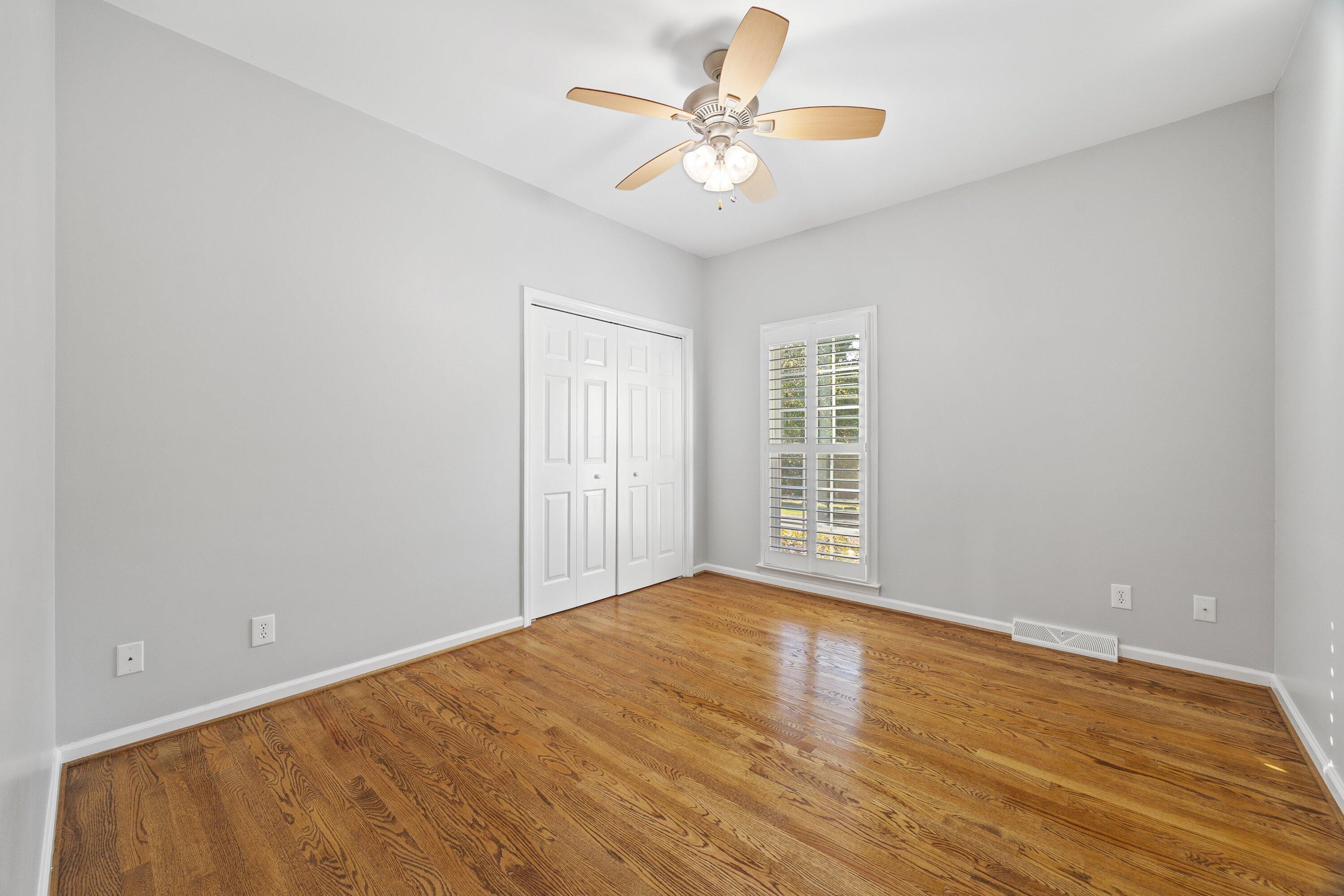 1594 Summit View Drive