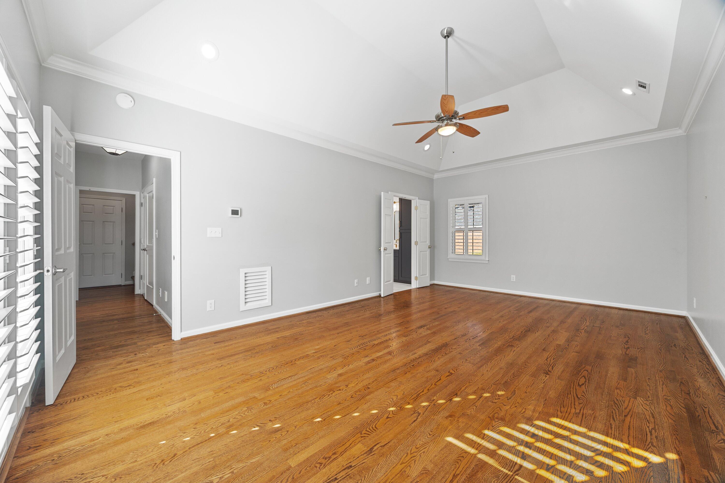 1594 Summit View Drive