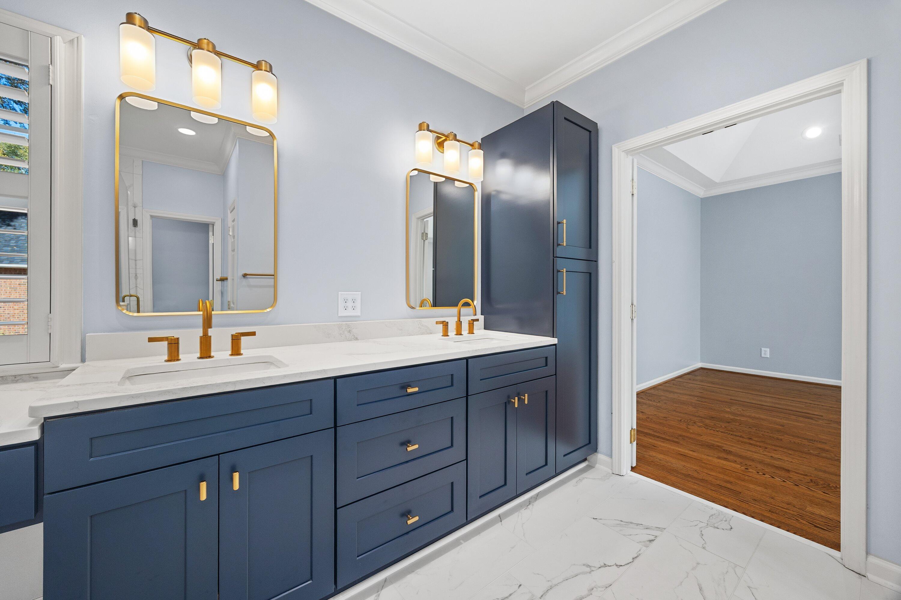 1594 Summit View Drive