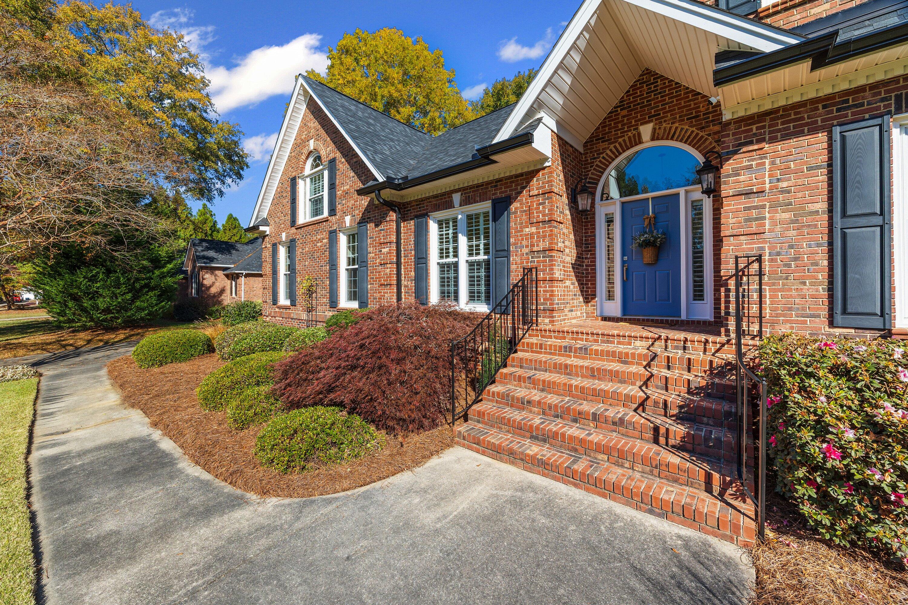 1594 Summit View Drive