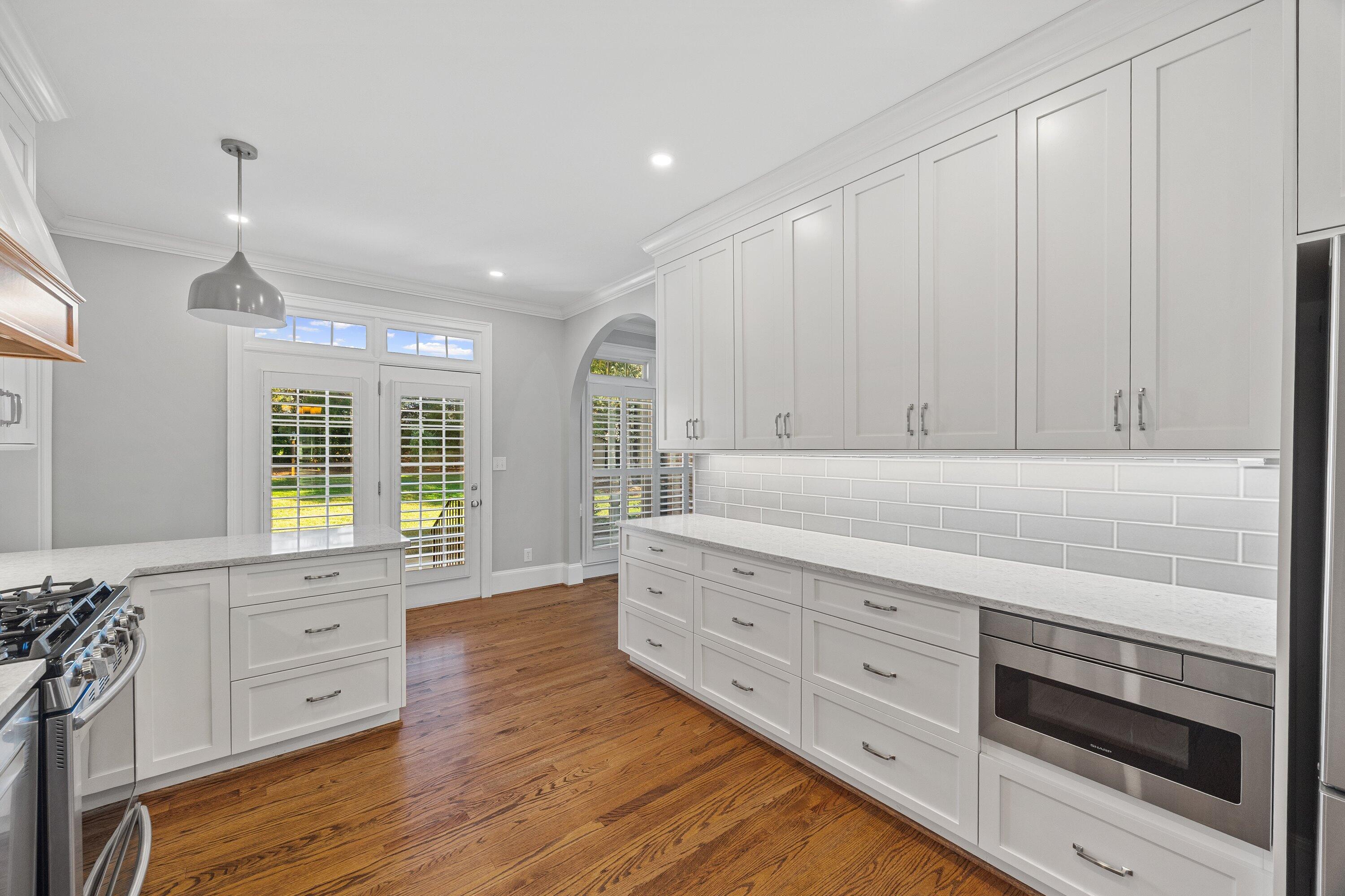 1594 Summit View Drive