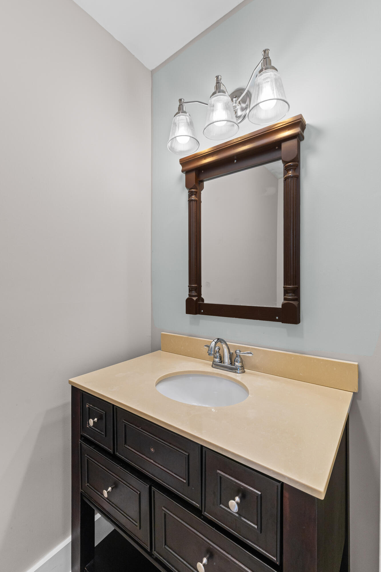 1944 Old Fort Avenue