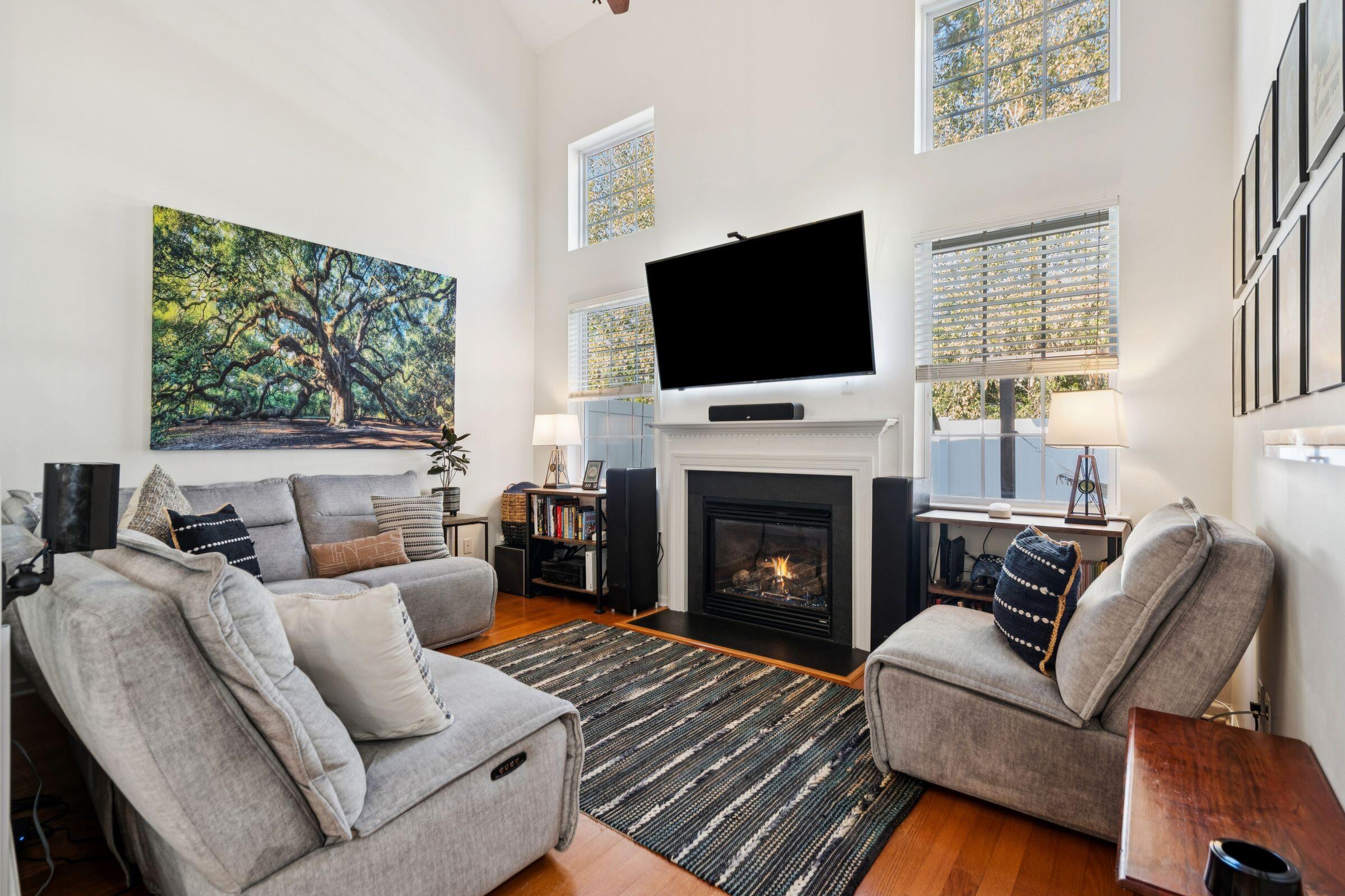 1516 Royal Colony Road