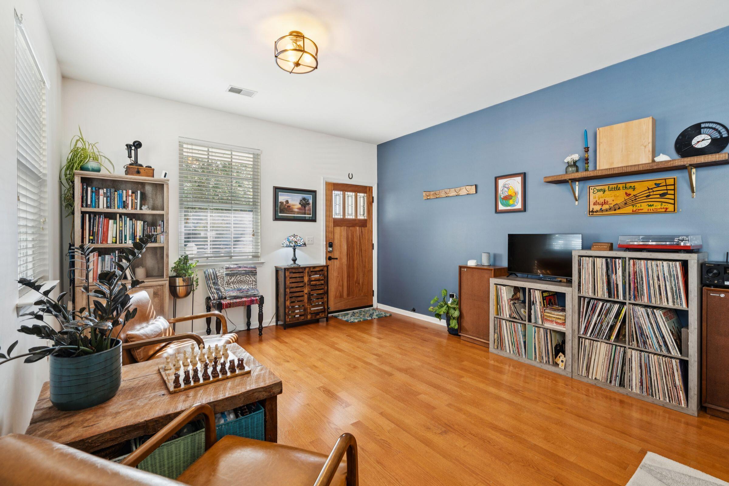 1516 Royal Colony Road