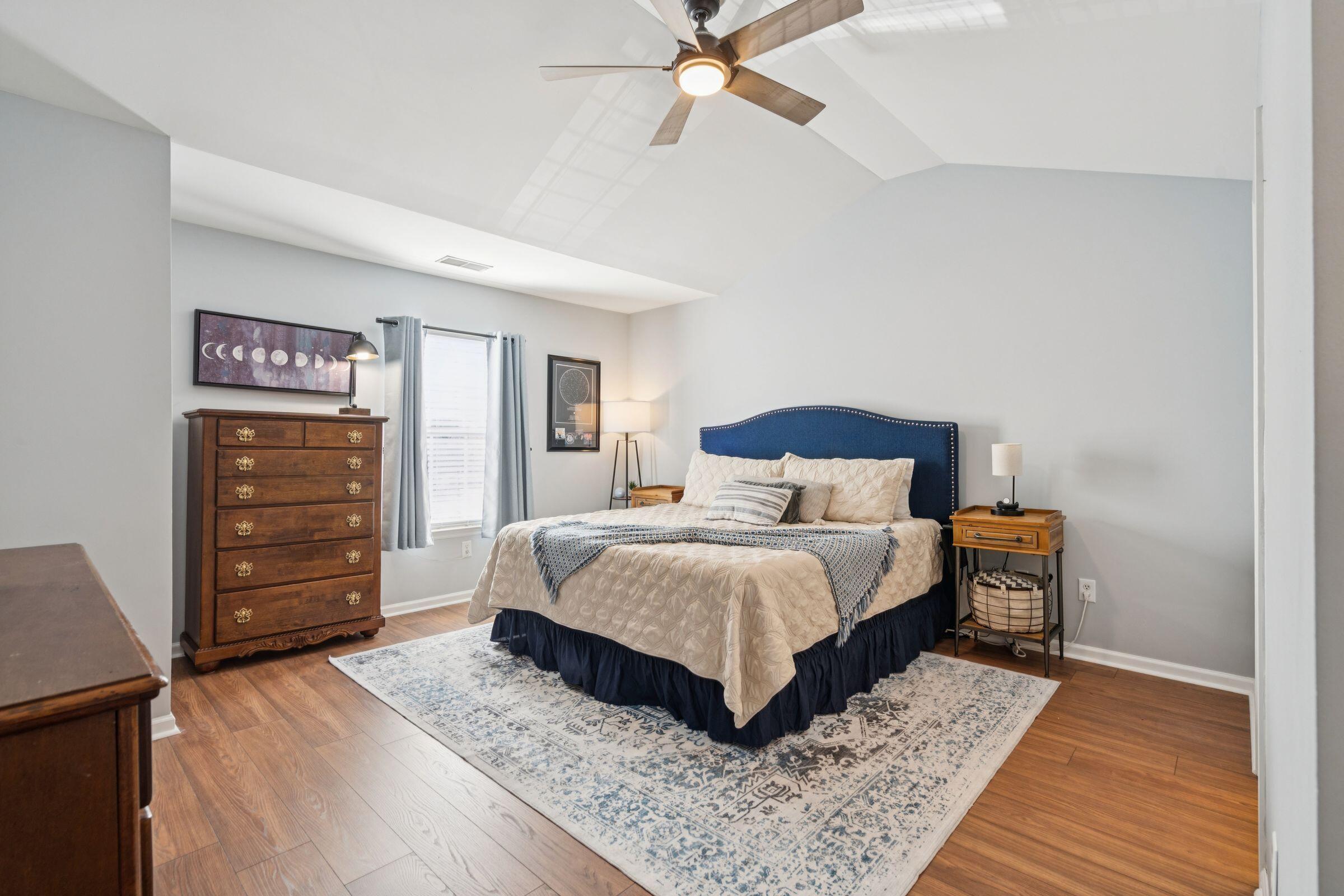 1516 Royal Colony Road