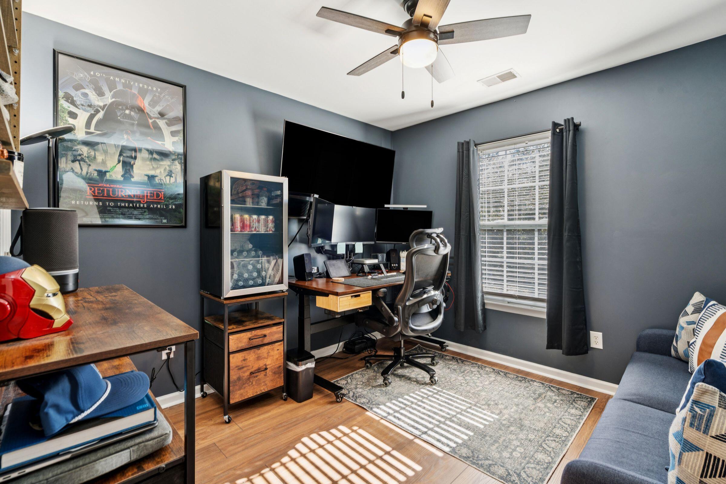 1516 Royal Colony Road