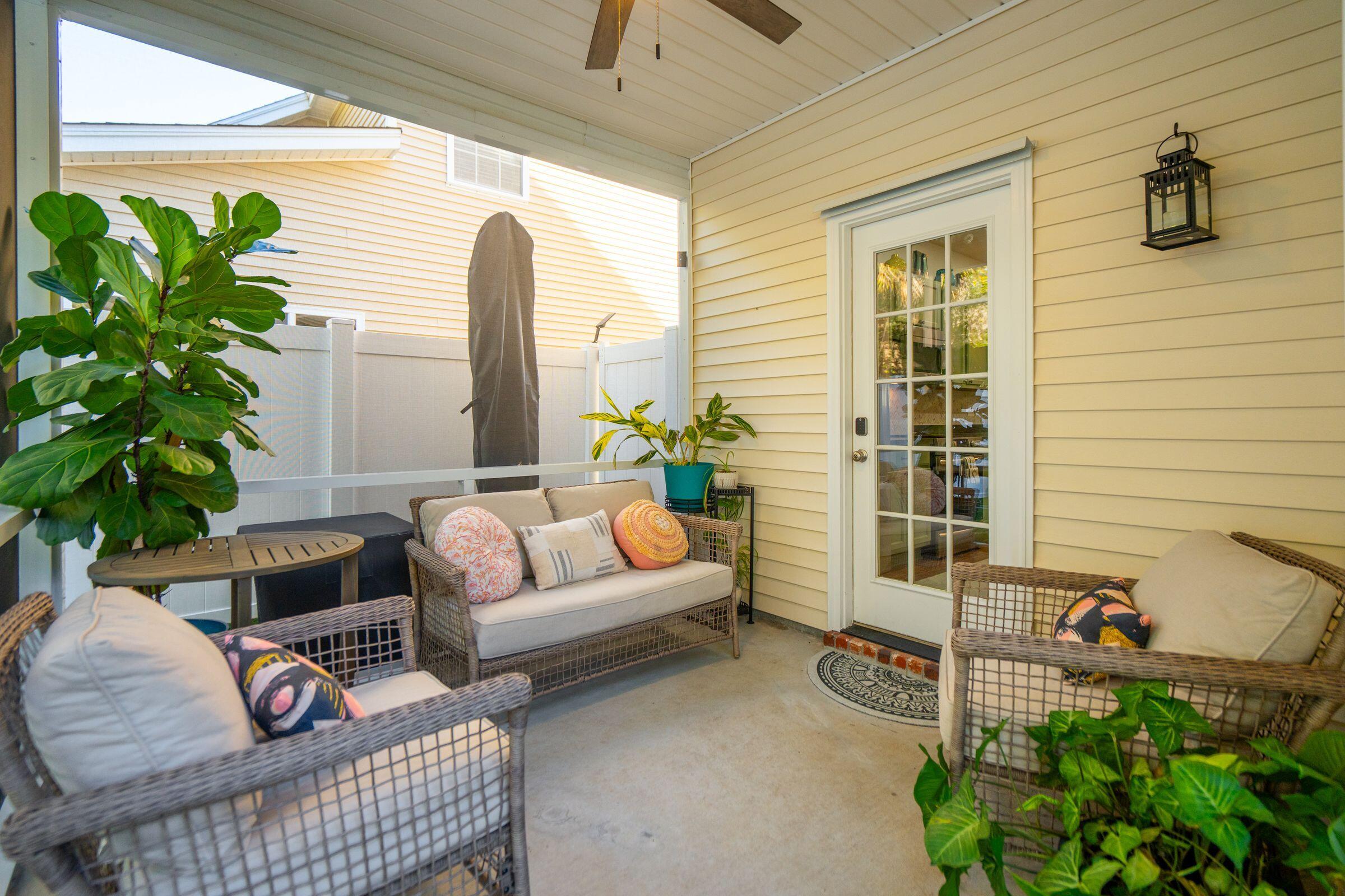 1516 Royal Colony Road