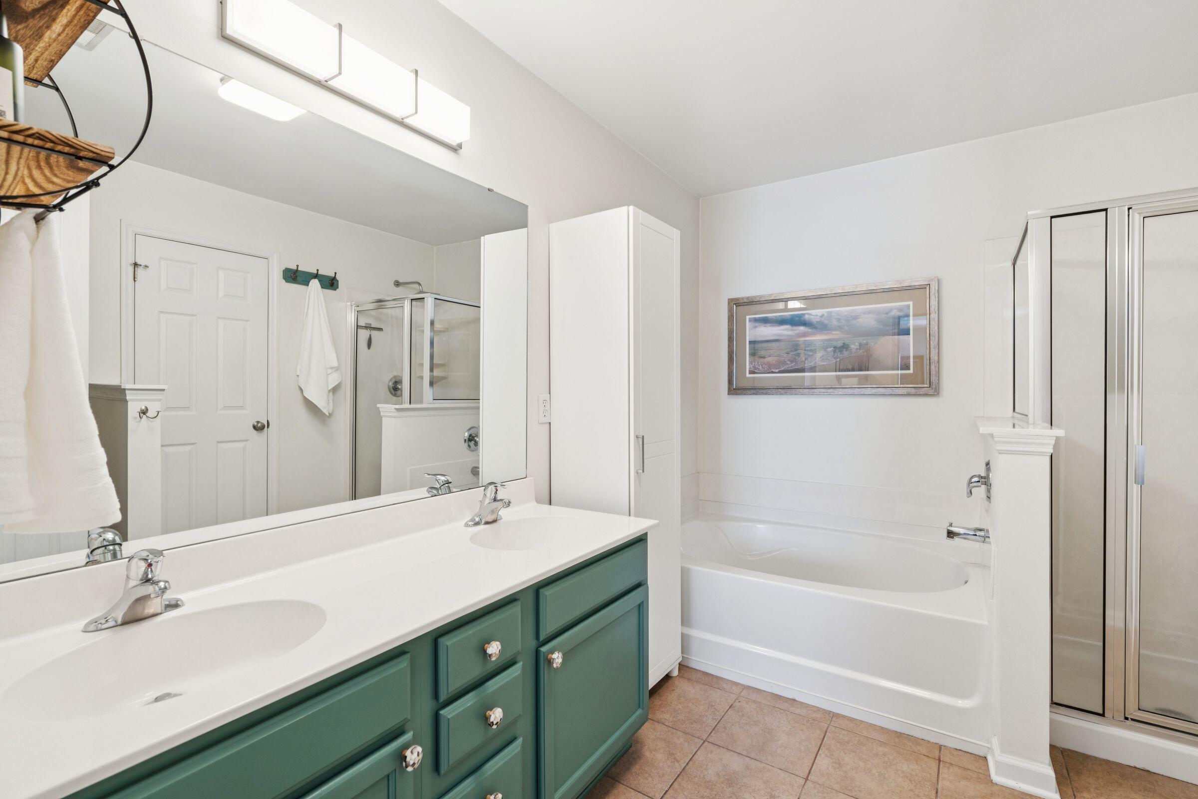 1516 Royal Colony Road